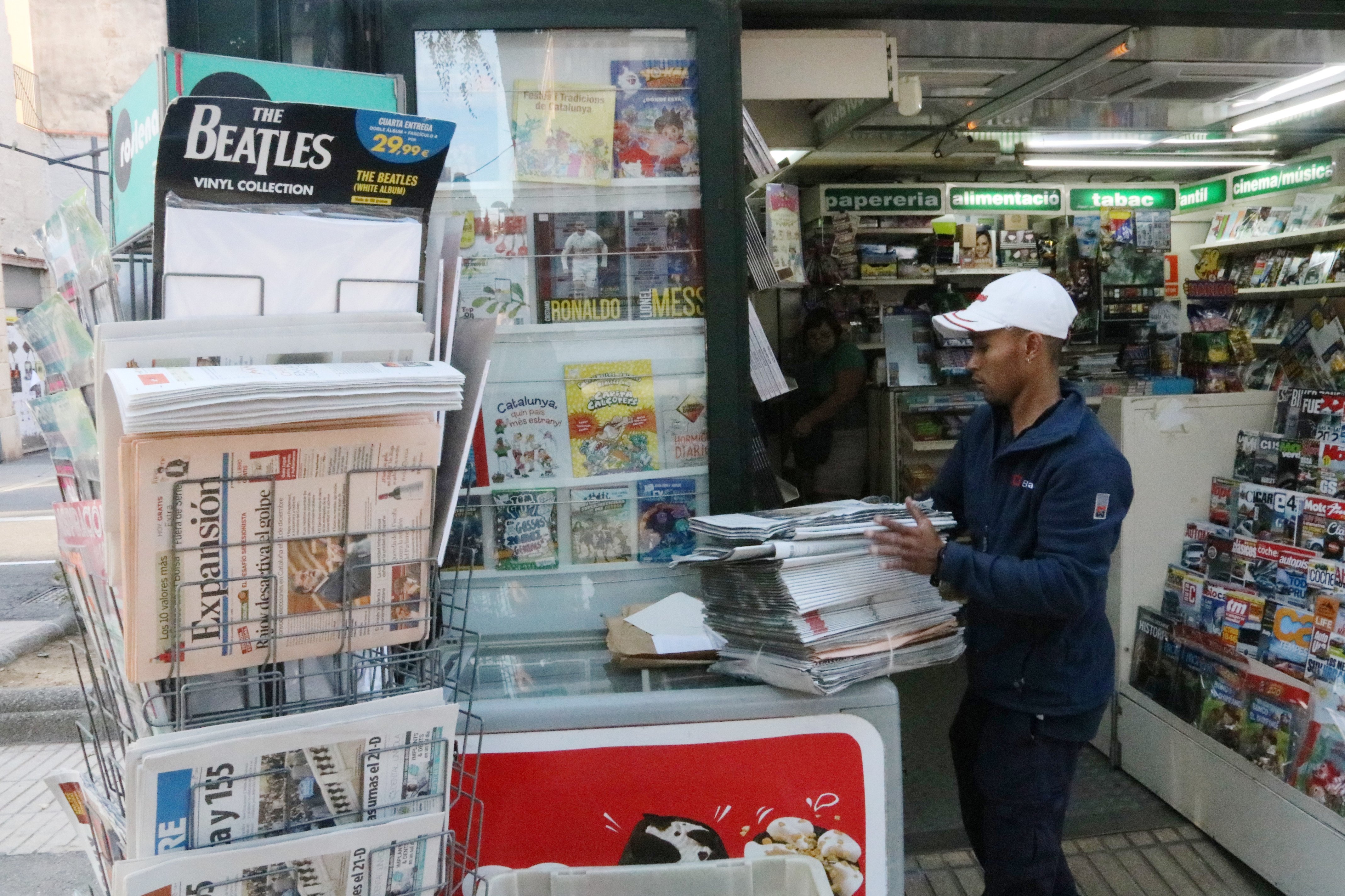 'La Razón' es queda sense portada a primera hora del matí