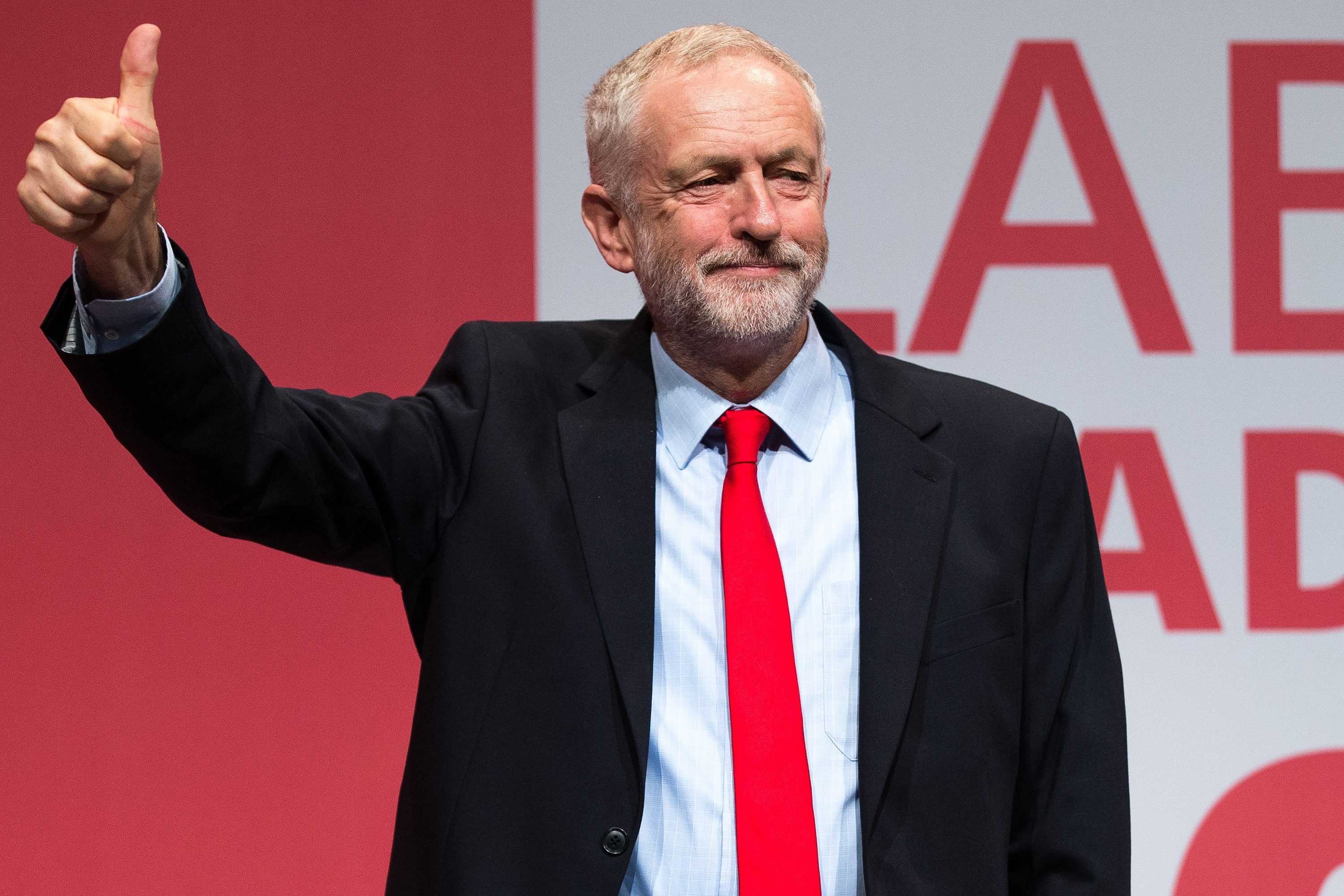 Jeremy Corbyn és reelegit líder del Partit Laborista britànic