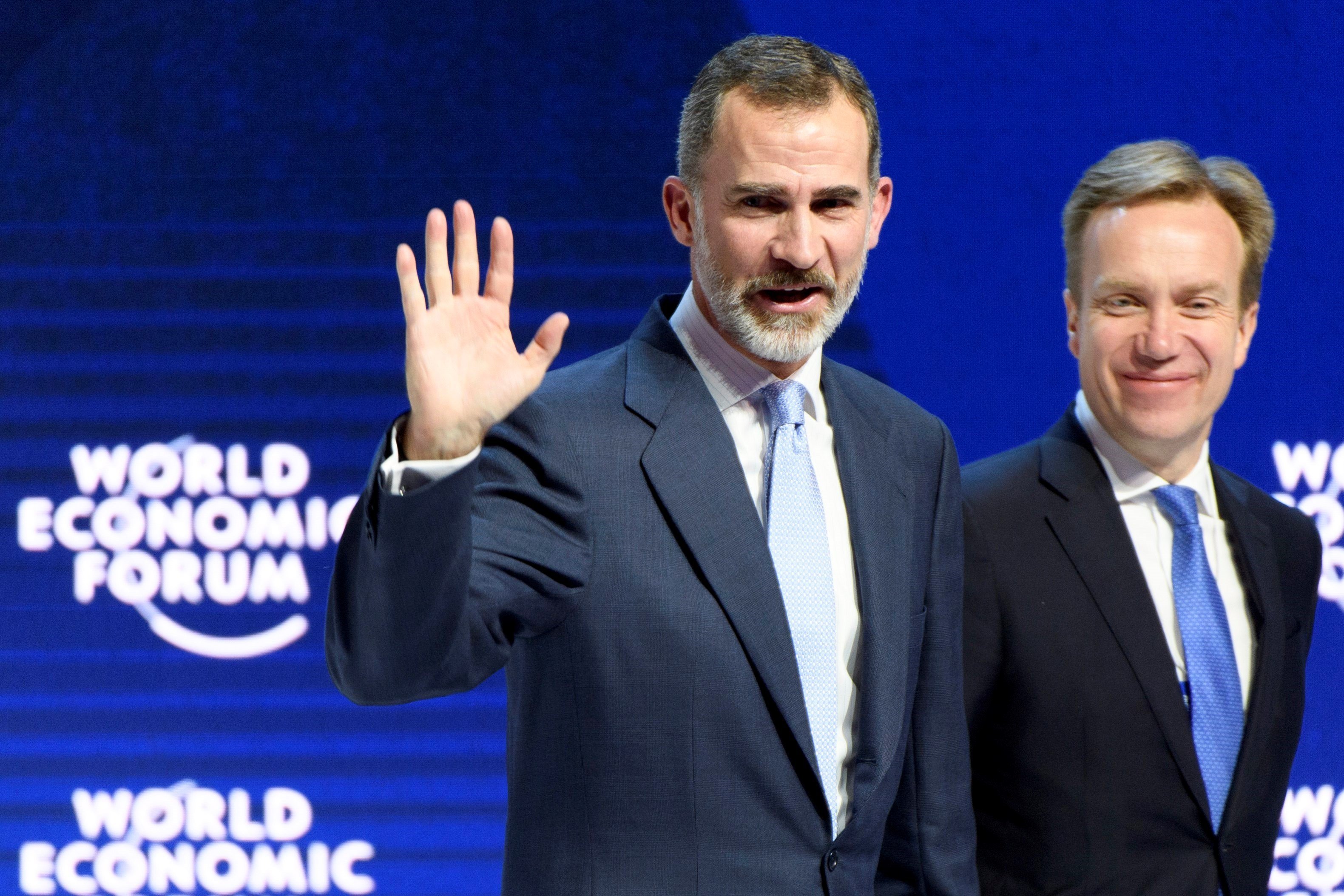Sala-i-Martín revela que Felipe VI casi se cae al suelo en Davos