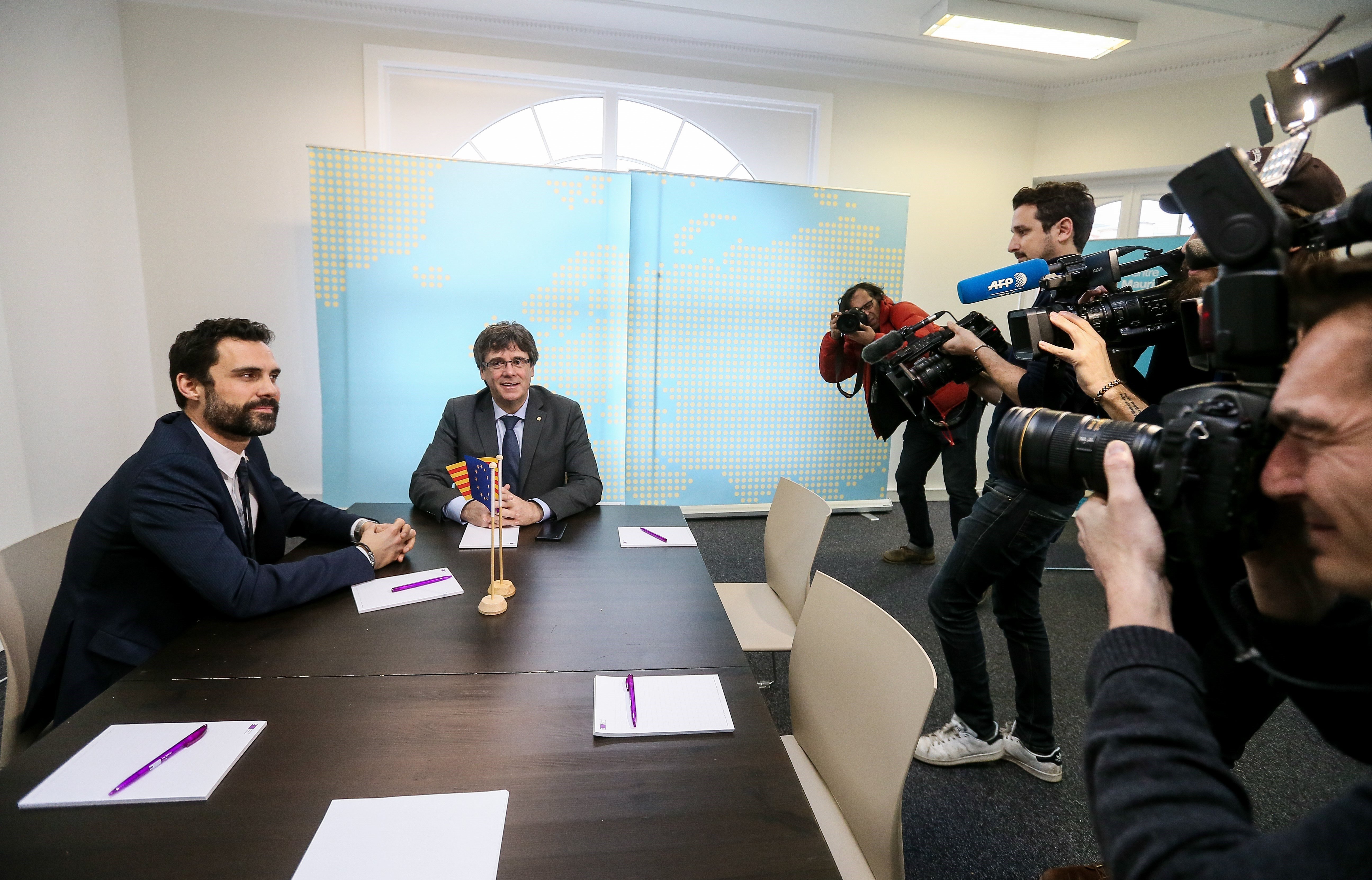 El jaque de Puigdemont pone a prueba a Rajoy