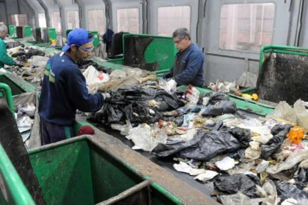 /uploads/s1/35/68/92/03/planta-reciclatge-on-es-encontro-el-bebe_15_630x420.jpeg /uploads/s1/35/68/92/03/planta-reciclatge-on-es-encontro-el-bebe_15_630x420.jpeg
