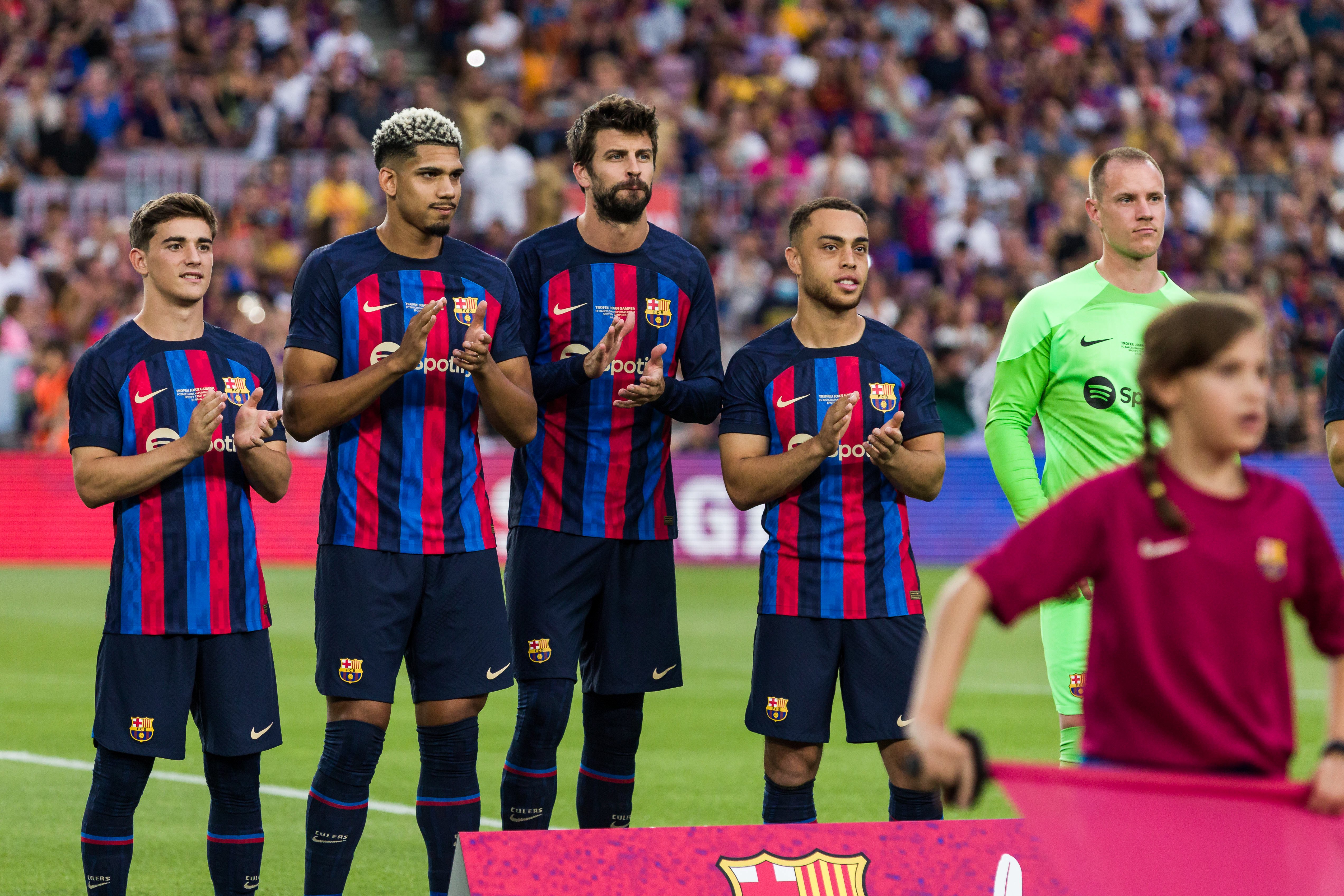El feo de Piqué en el banquillo del Barça que no se esperaba ni Xavi Hernández