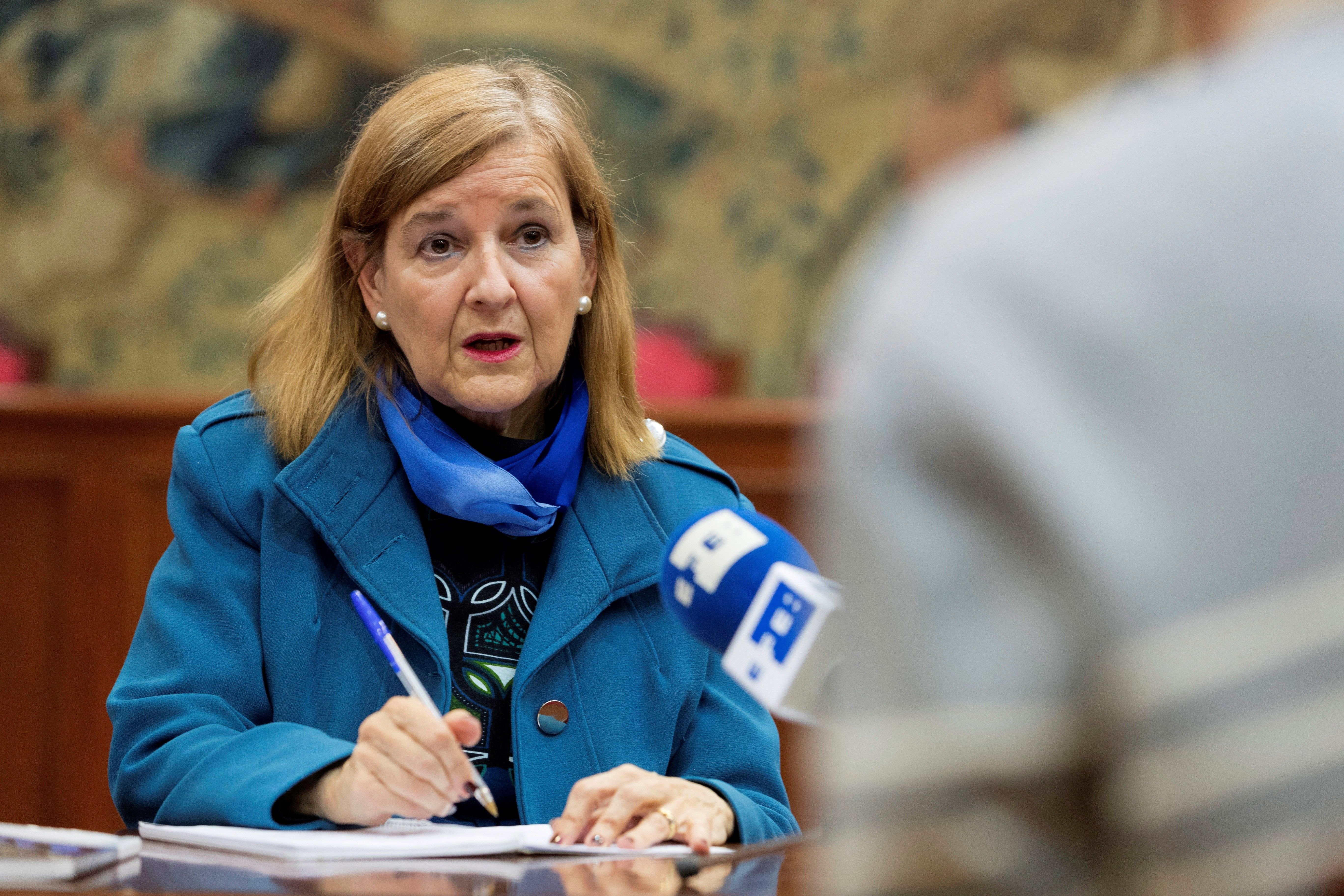 75 eurodiputados piden echar a la jueza Elósegui por homófoba
