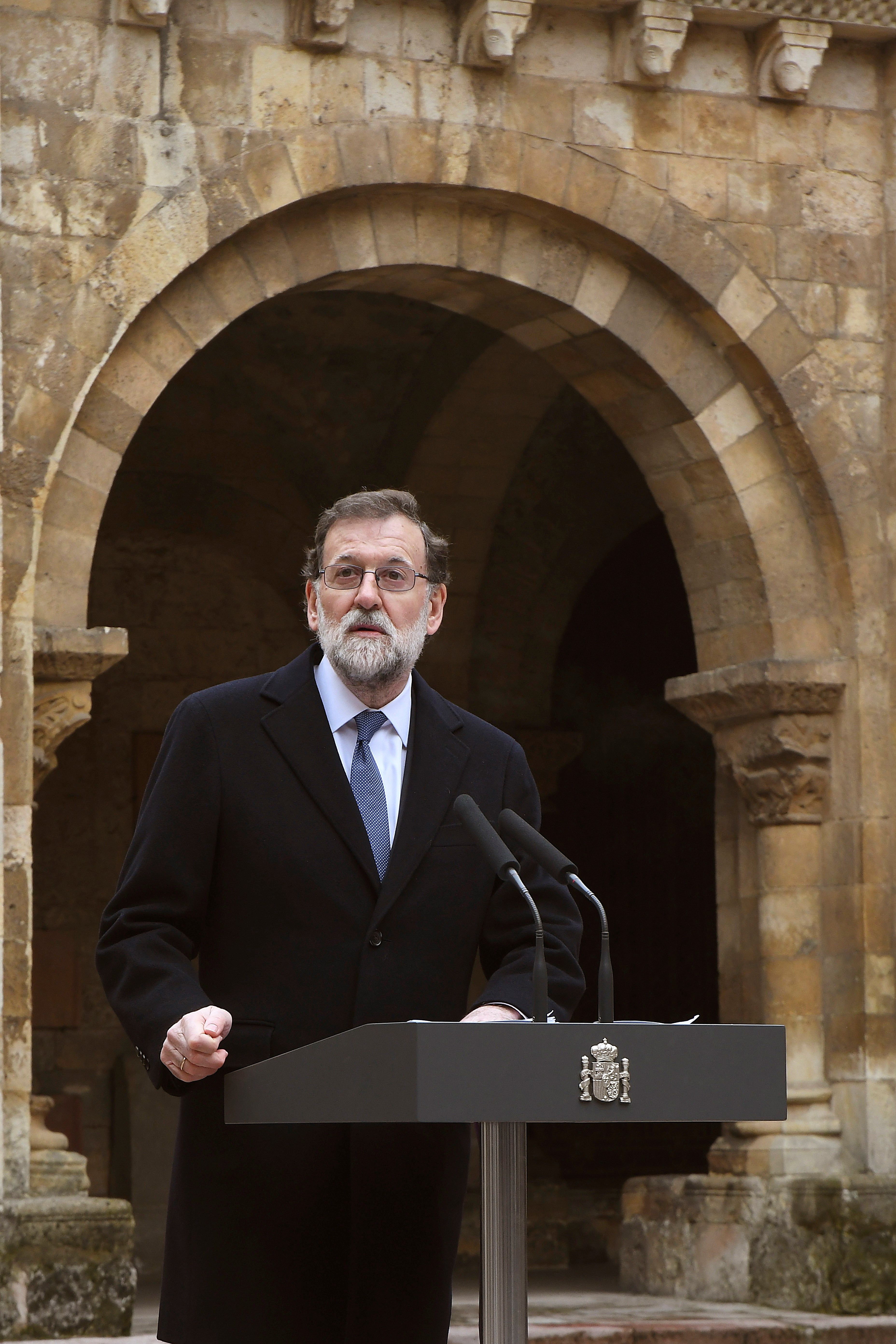 Rajoy dice que el sentimiento español "no va contra nadie" y "es integrador"