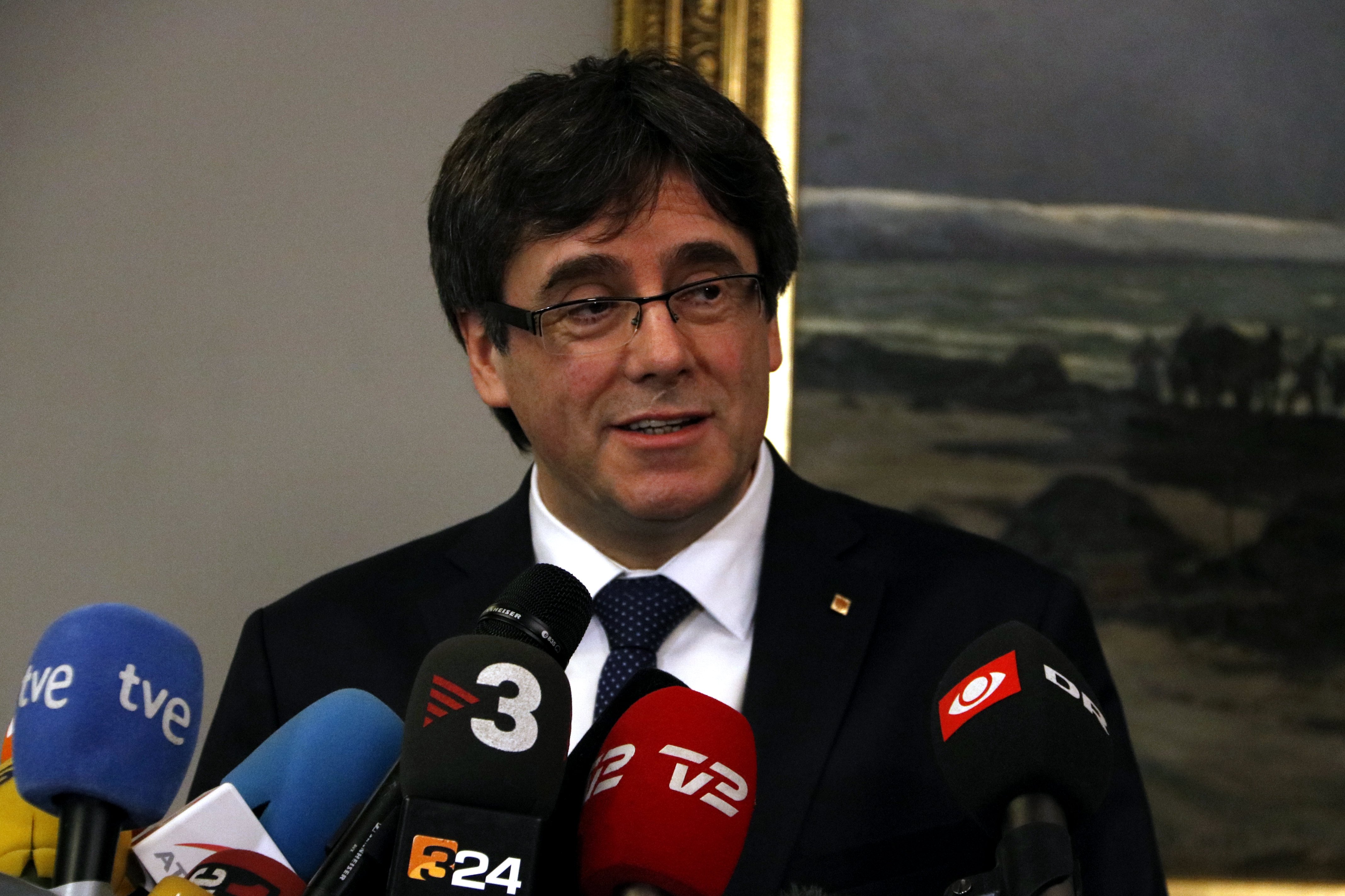 Belgian Parliament blocks Puigdemont's appearance