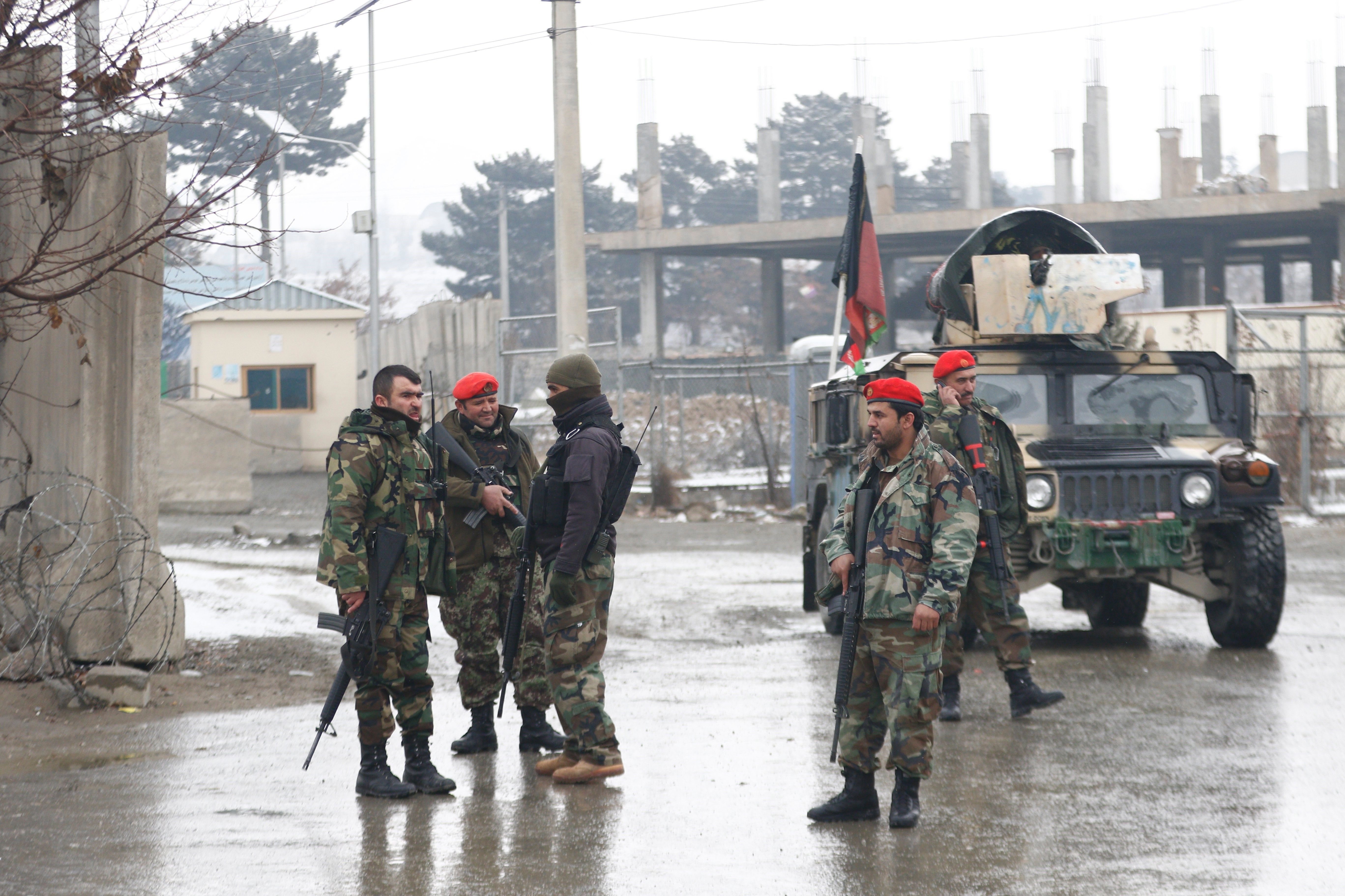 Al menos 5 muertos y 10 heridos en un ataque en Kabul Al menos 5 muertos y 10 heridos en un ataque en Kabul