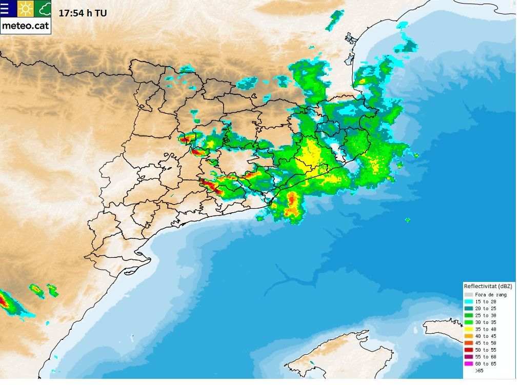 Carreteras inundadas por la granizada