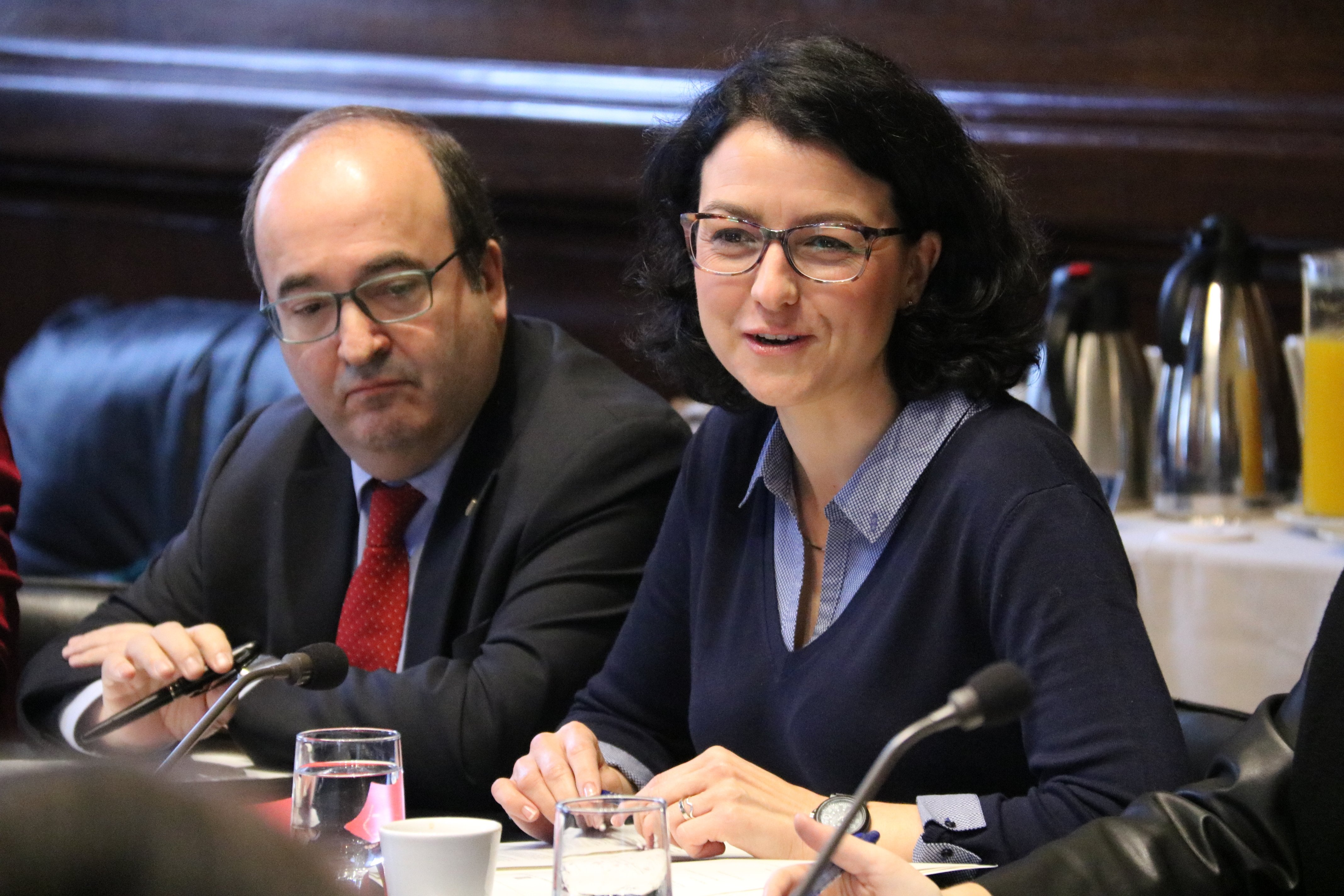 El PSC pregunta a l’independentisme si vol restituir la Generalitat o la República