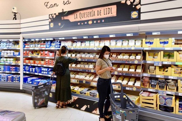 /uploads/s1/36/14/16/72/distribucion-lidl-queso-supermercados-distribucion-519709203-159591789-1706x960_15_630x420.jpeg