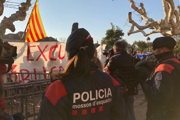 Policia 30 gener Parlament / ML Policia 30 gener Parlament / ML