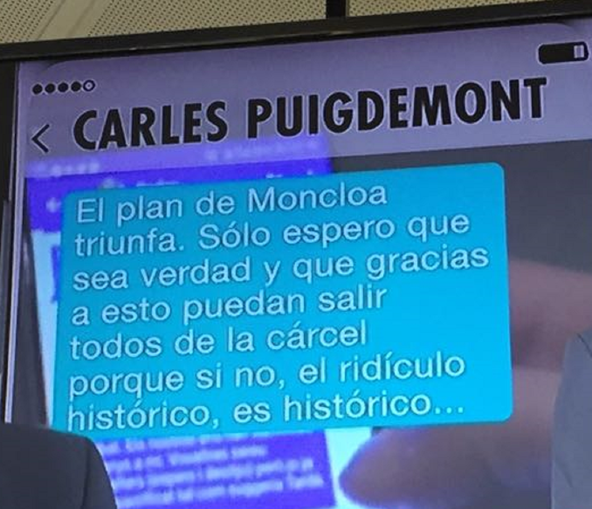 Puigdemont y Comín denuncian la filtración de mensajes de móvil