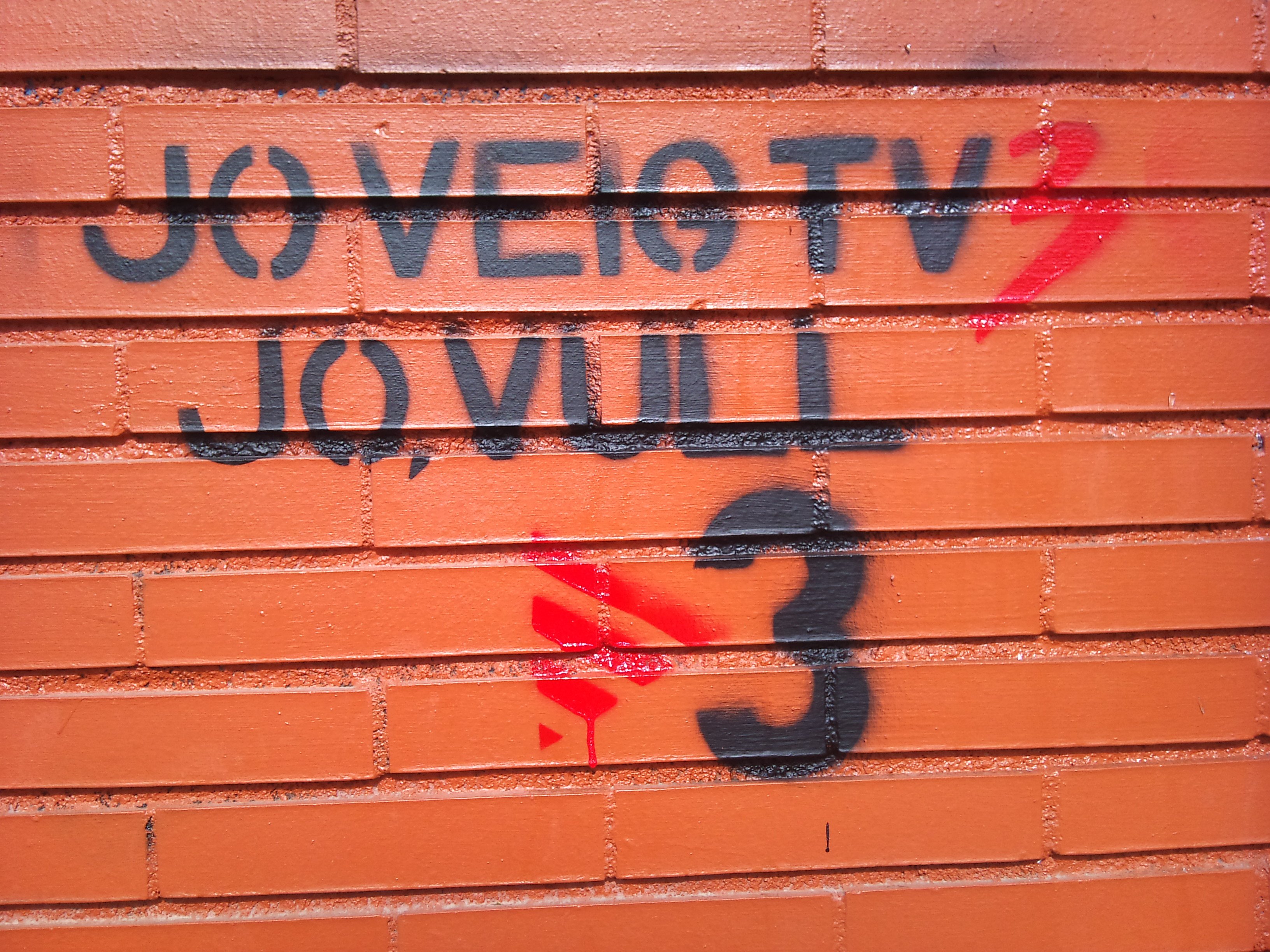 TV3 se ahorra 1,6 millones al cancelar el alquiler de un canal al Grupo Godó
