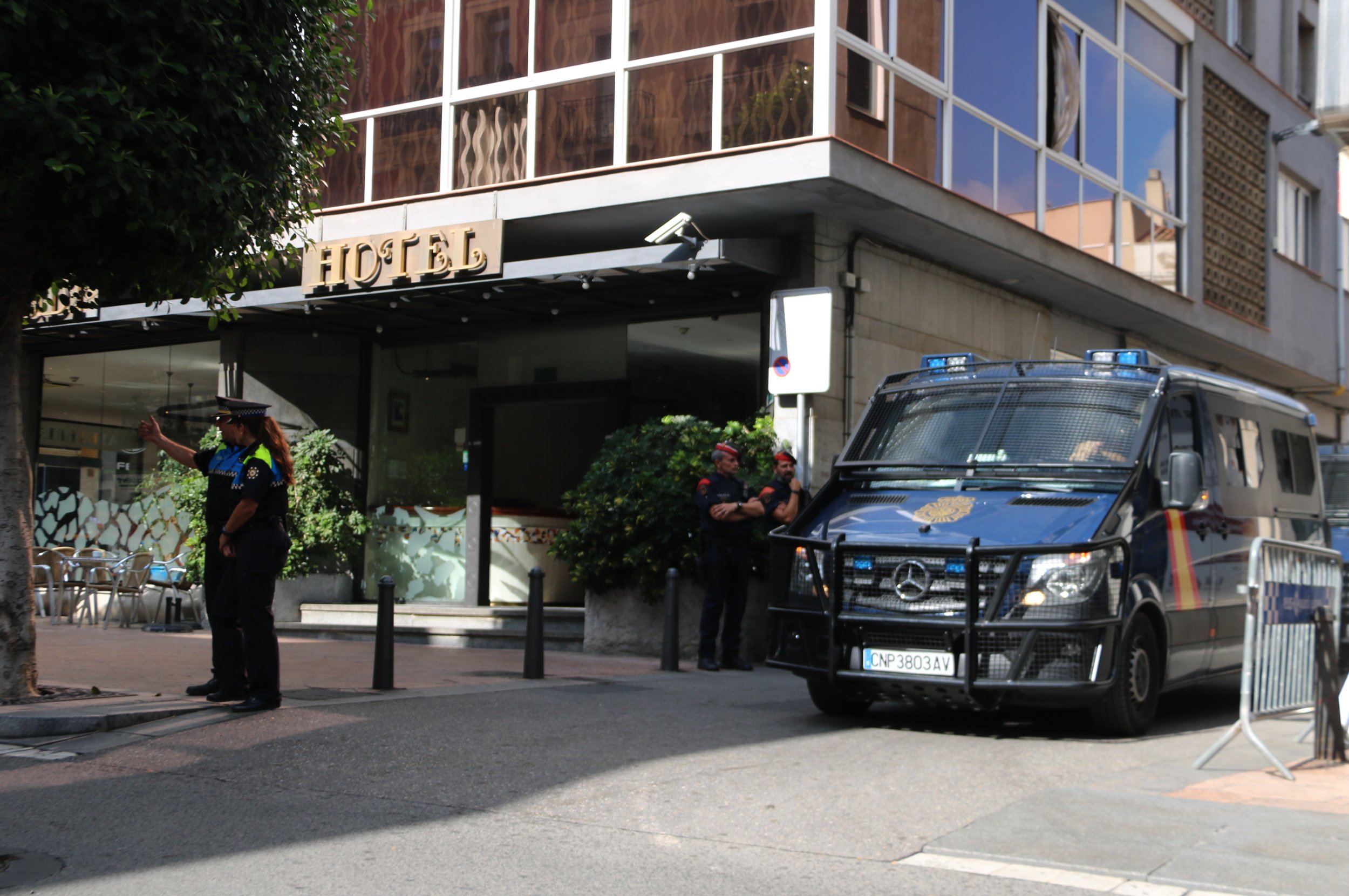 Investigat per odi un mecànic de Reus per no atendre el cotxe d'una policia espanyola