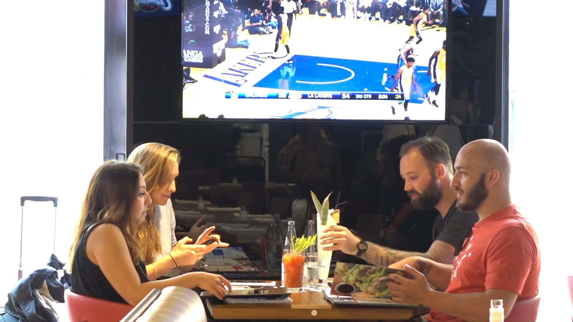 Vídeo: El primer NBA Café de Europa