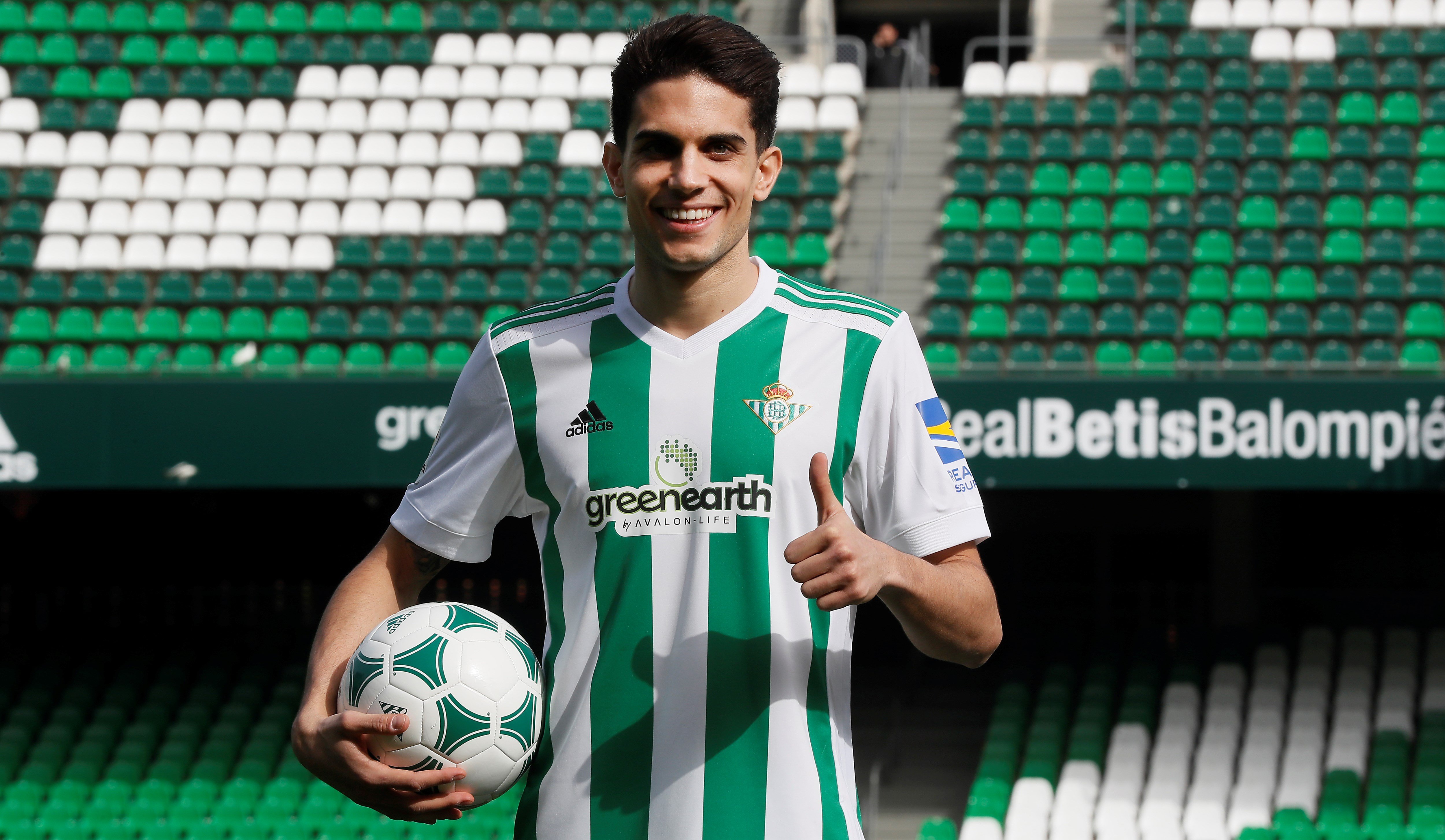 El consejo en catalán que se ha tatuado Marc Bartra en el abdomen