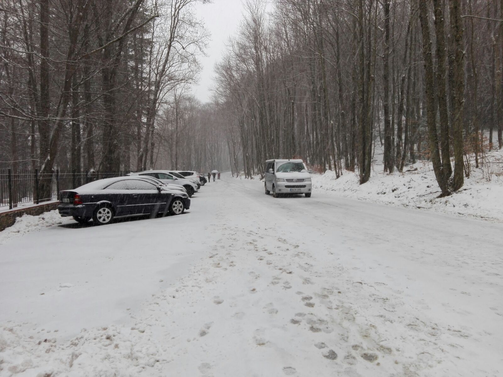Alerta en las carreteras por una nevada intensa en aumento
