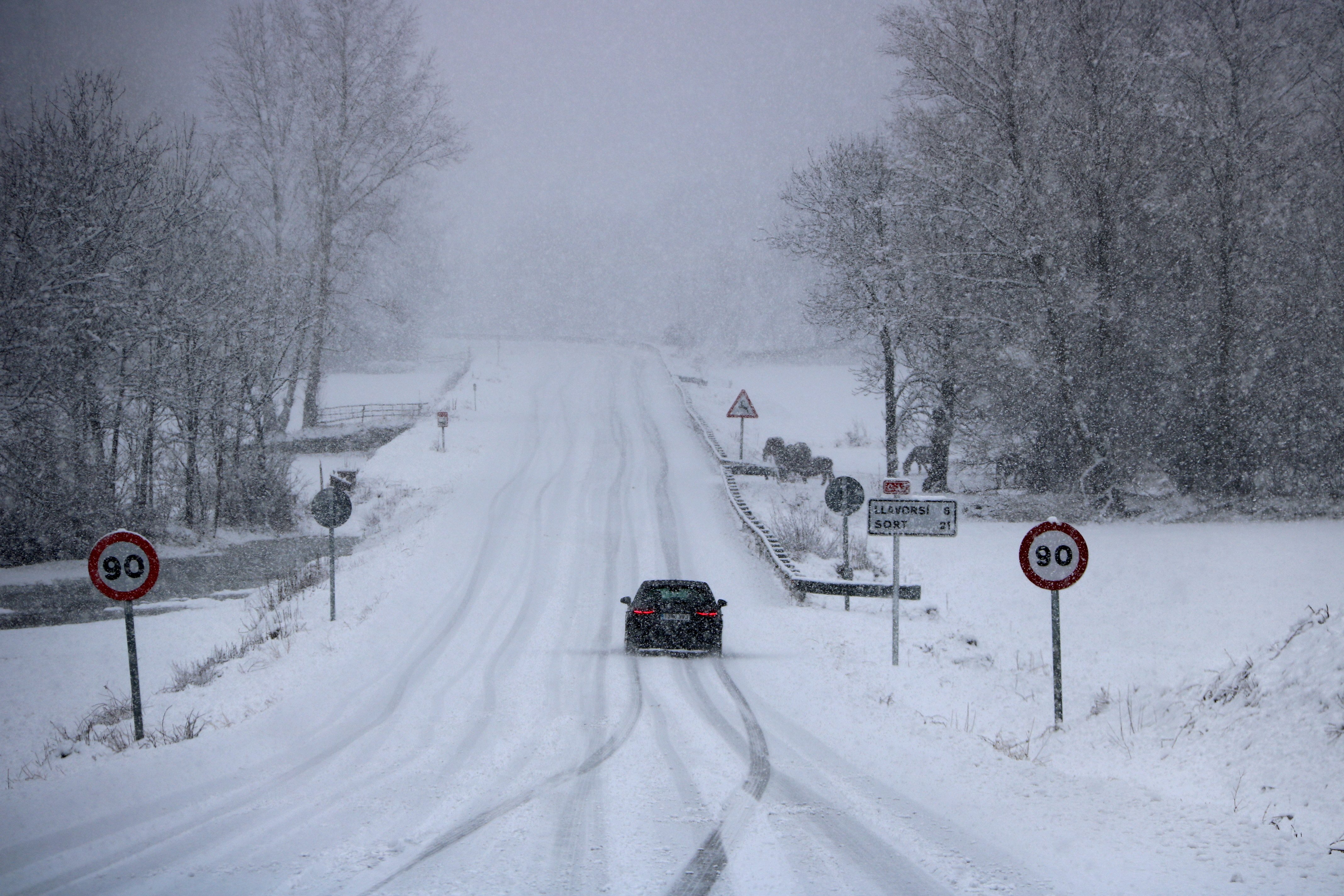 Trànsit pide a los conductores precaución por las nevadas previstas