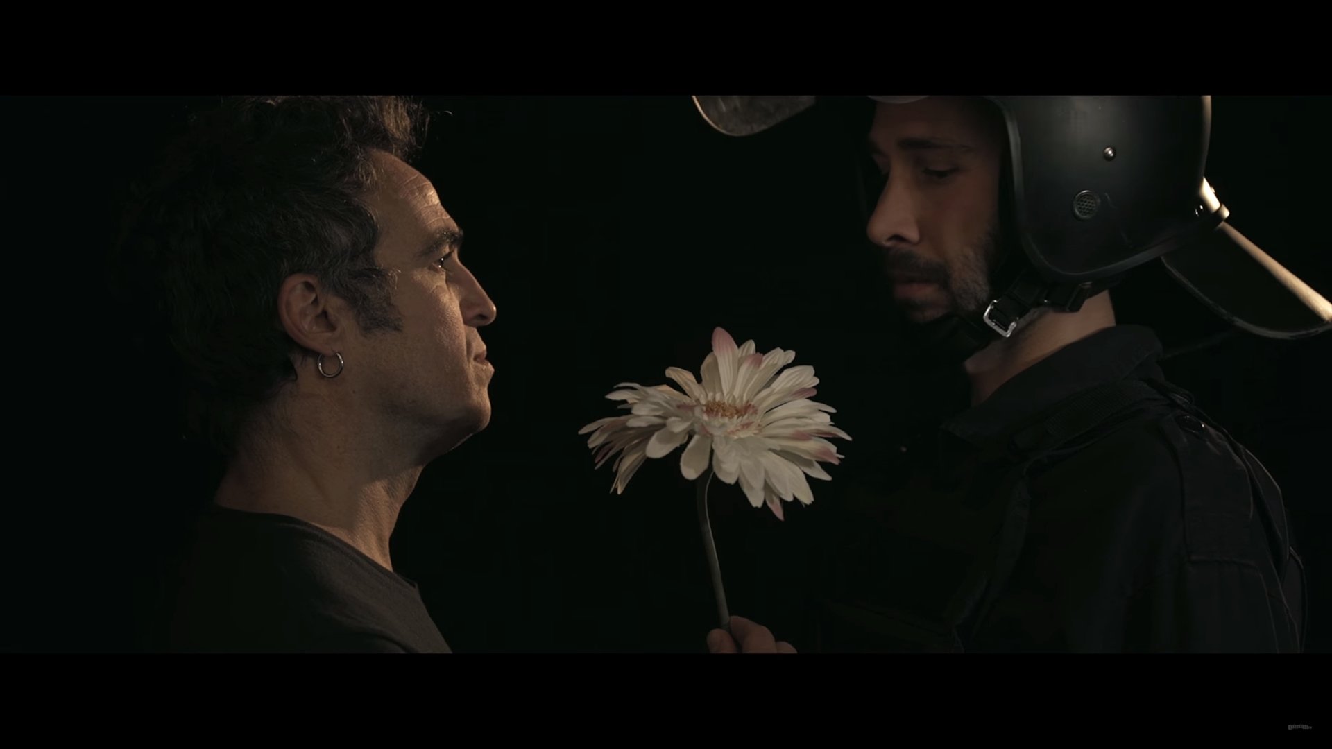 'Desig', el combativo videoclip de Strombers