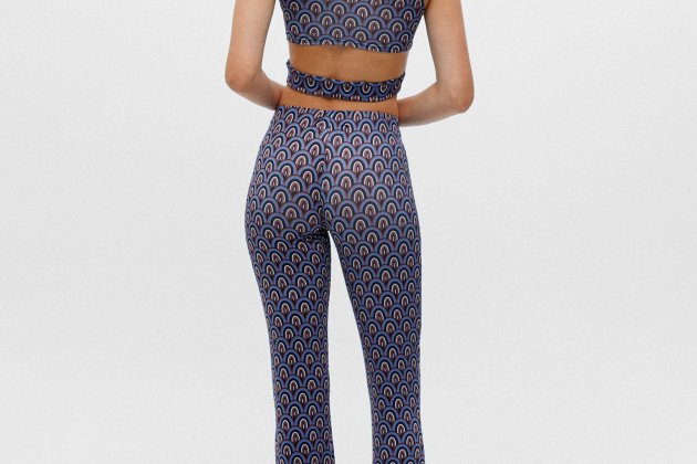 Pantalón flare estampado Pantalón flare estampado