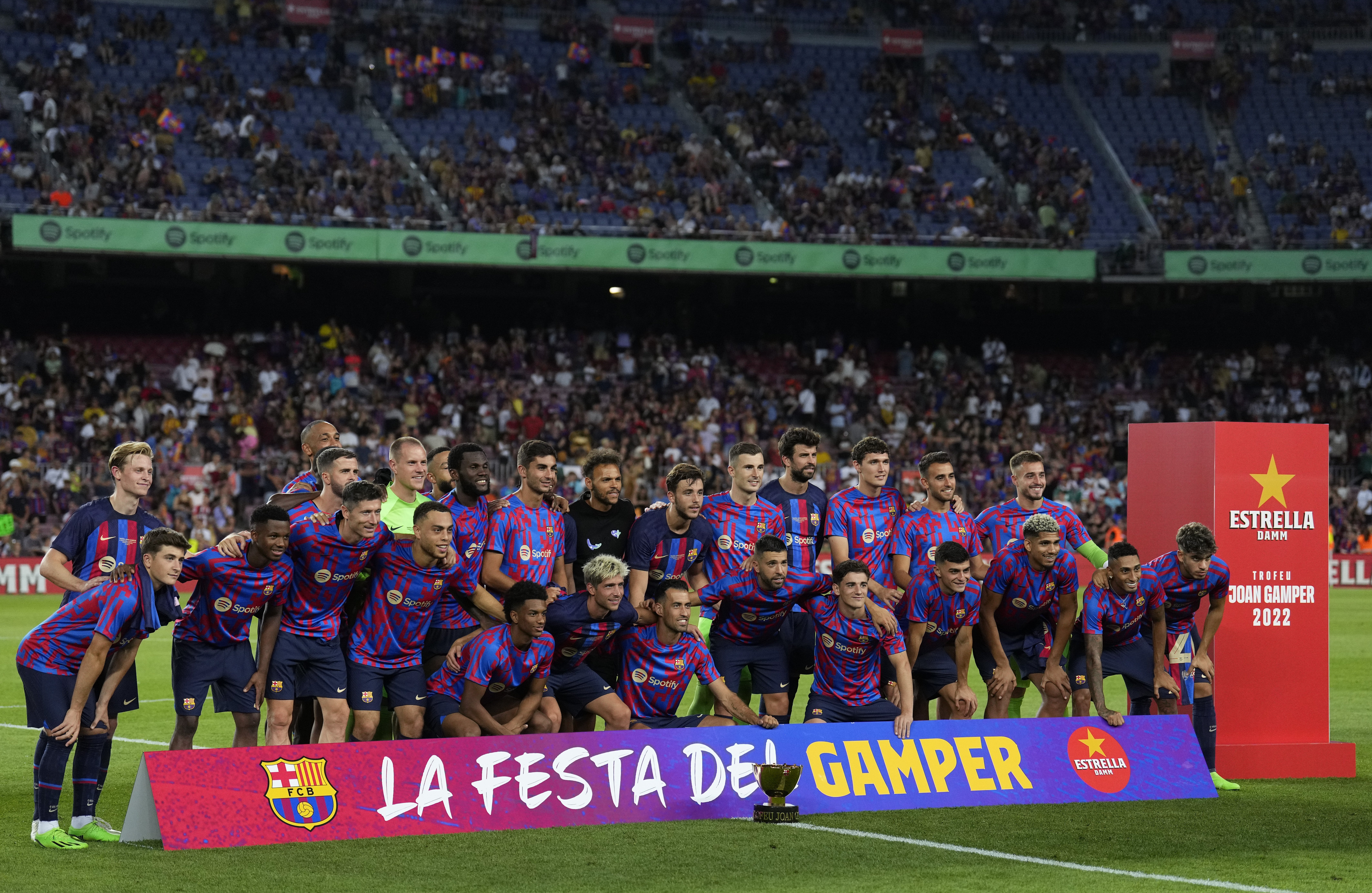 Jugadors FC Barcelona copa Joan Gamper vs Pumas Camp Nou trofeo / Foto: Alejandro García/Efe