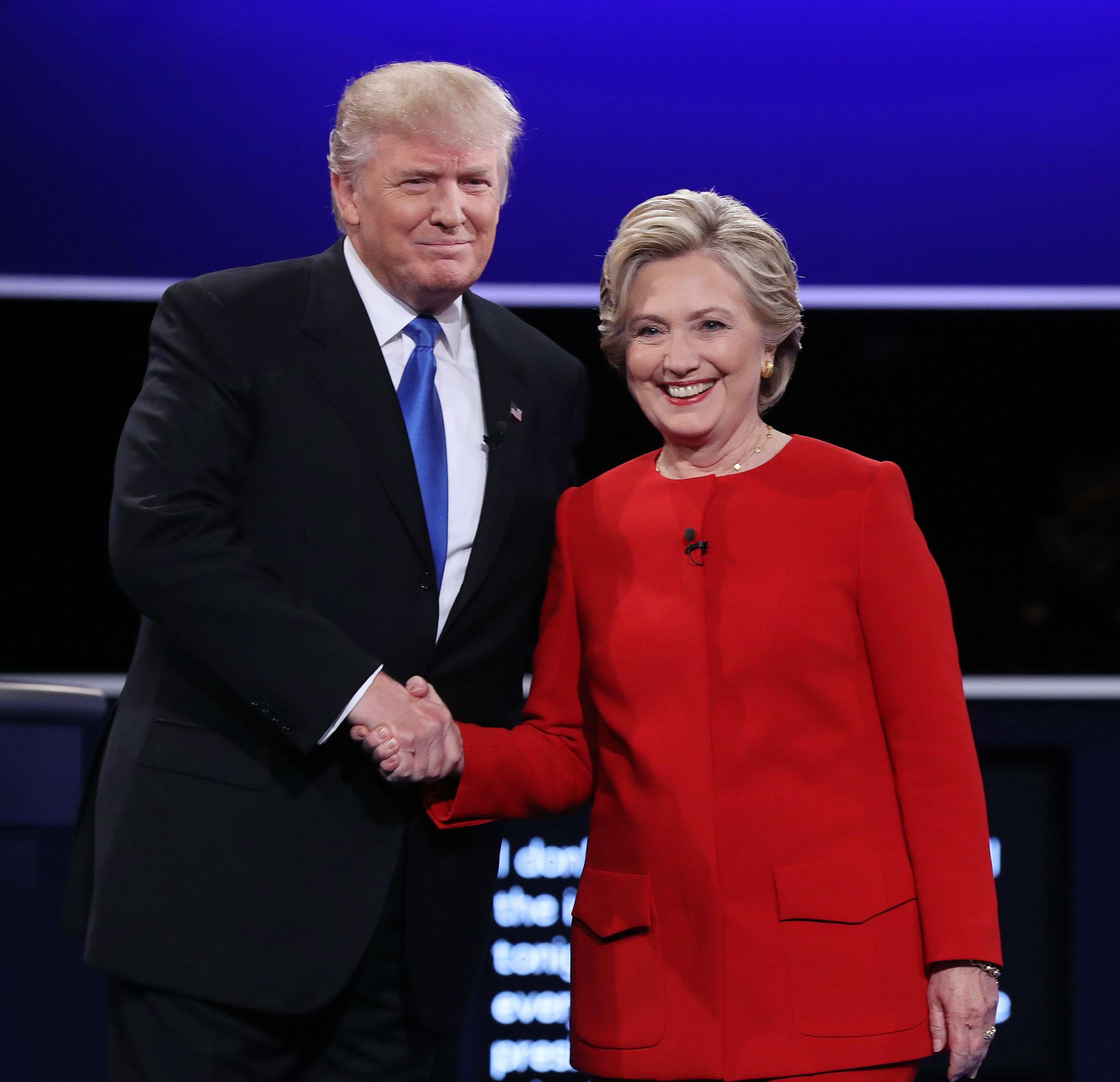 Clinton se impone a Trump en un cara a cara marcado por los reproches