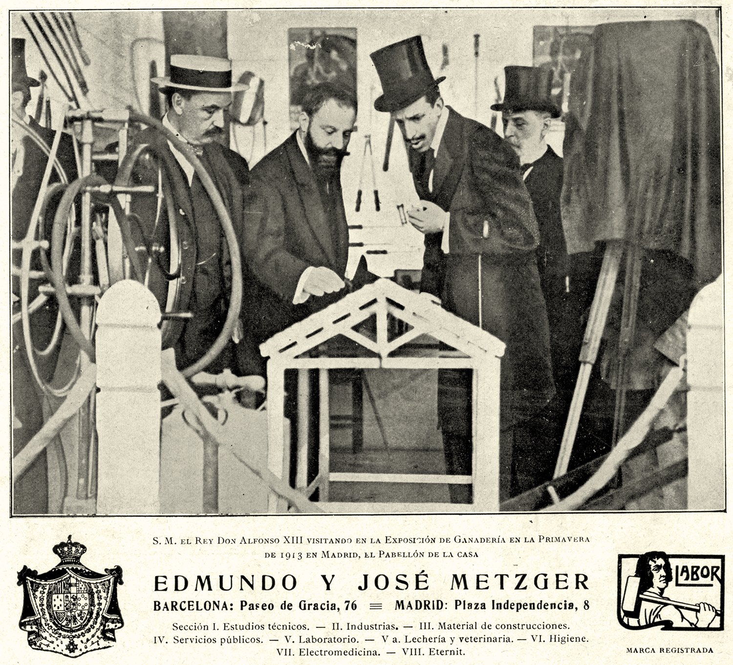 Fotografía de los hermanos Metzger (judíos suissos) presentando sus productos al rey Alfonso XIII. Font European Observatory of Memories Fotografía de los hermanos Metzger (judíos suissos) presentando sus productos al rey Alfonso XIII. Font European Observatory of Memories