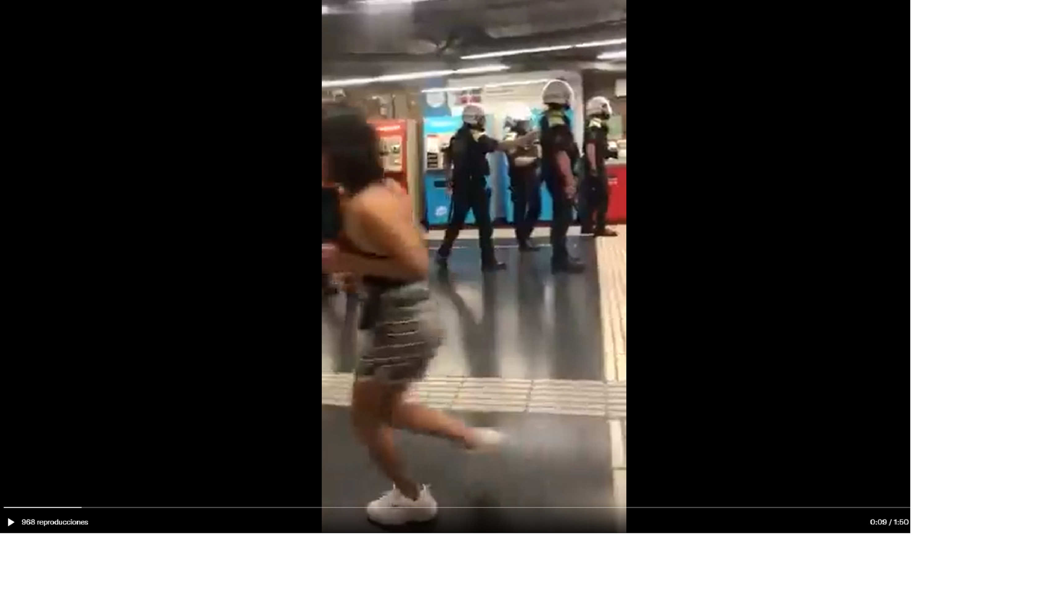 Tensió entre la Guàrdia Urbana i un grup de manters al metro de Barcelona
