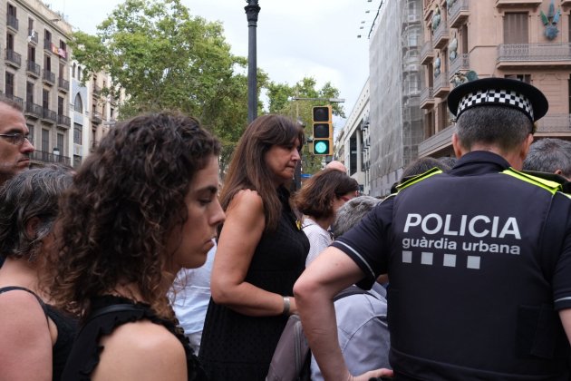 atentado barcelona 17.ª homenaje ofrenda floral Laura Borràs Carlos Baglietto (14)