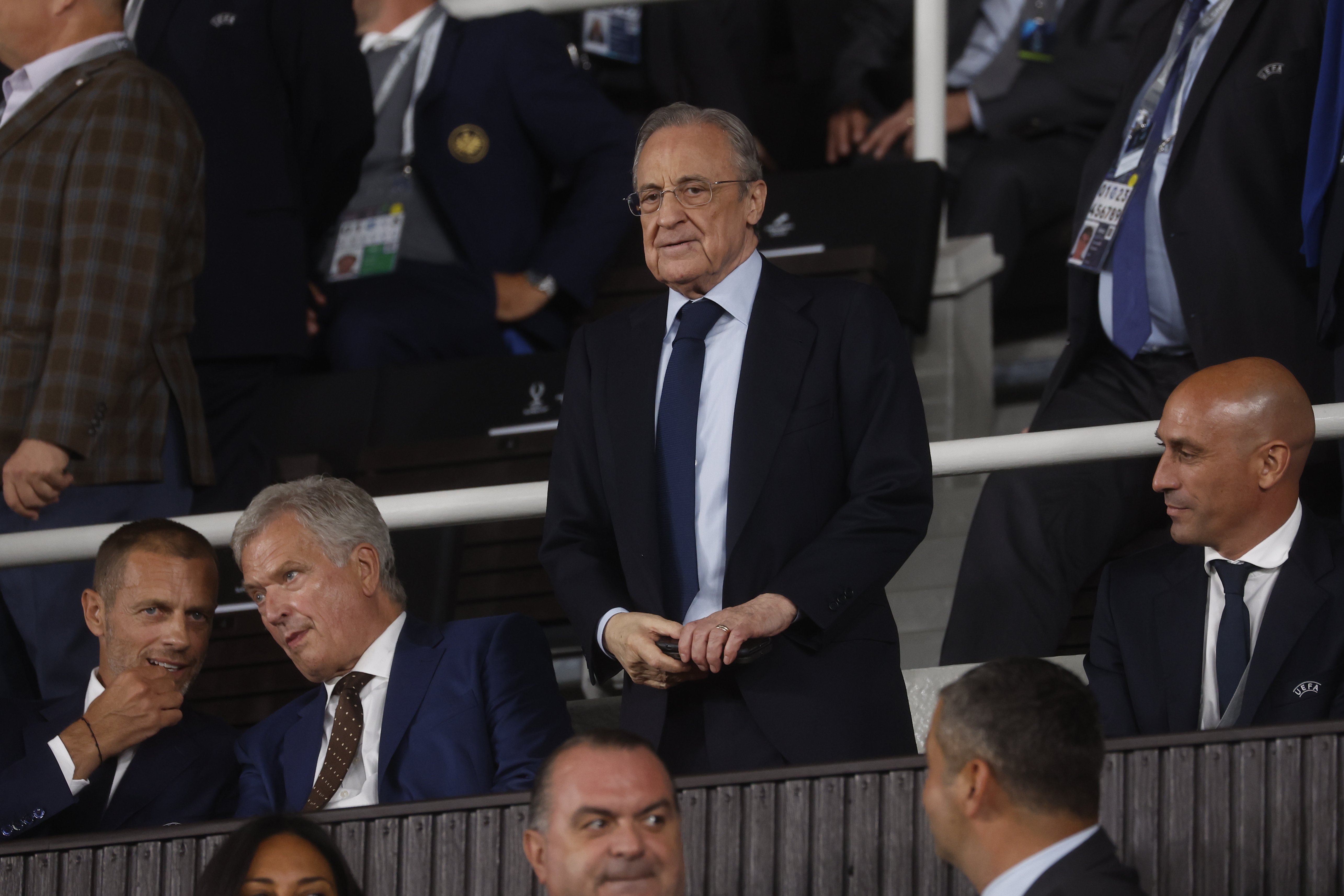 Rebutja Florentino Pérez i no serà el substitut de Casemiro al Reial Madrid