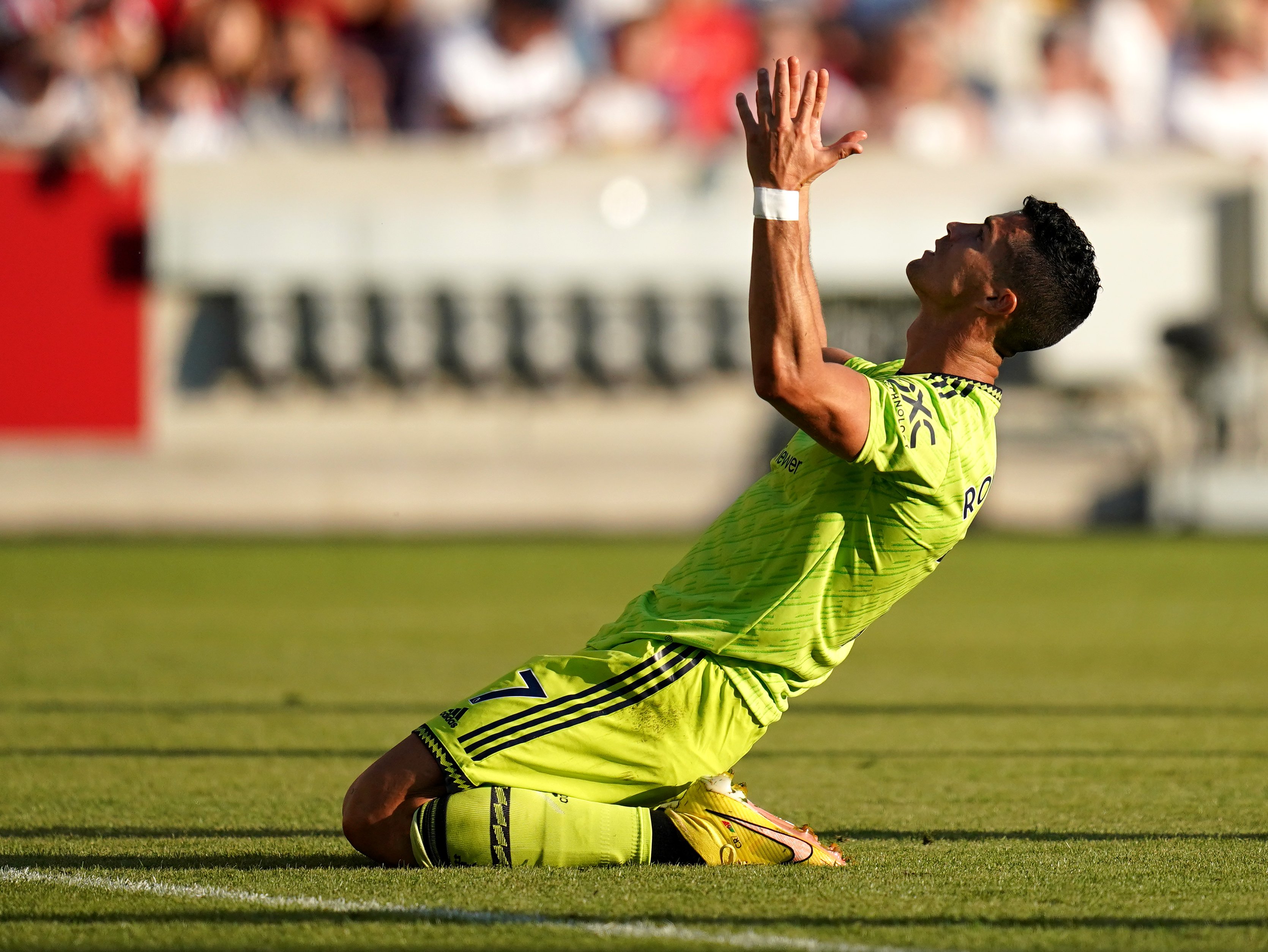 Amenaça de dimitir si li fitxen Cristiano Ronaldo, Xavi Hernández ja es va negar a dur-lo al Barça