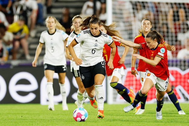 Lena Oberdorf Ona Batlle Alemania Espana Eurocopa femenina / Foto: Europa Press Lena Oberdorf Ona Batlle Alemania Espana Eurocopa femenina / Foto: Europa Press