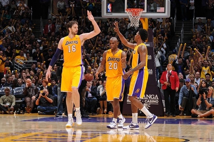 Els Lakers atorguen a Pau Gasol el màxim honor de l’NBA: li retiren la samarreta