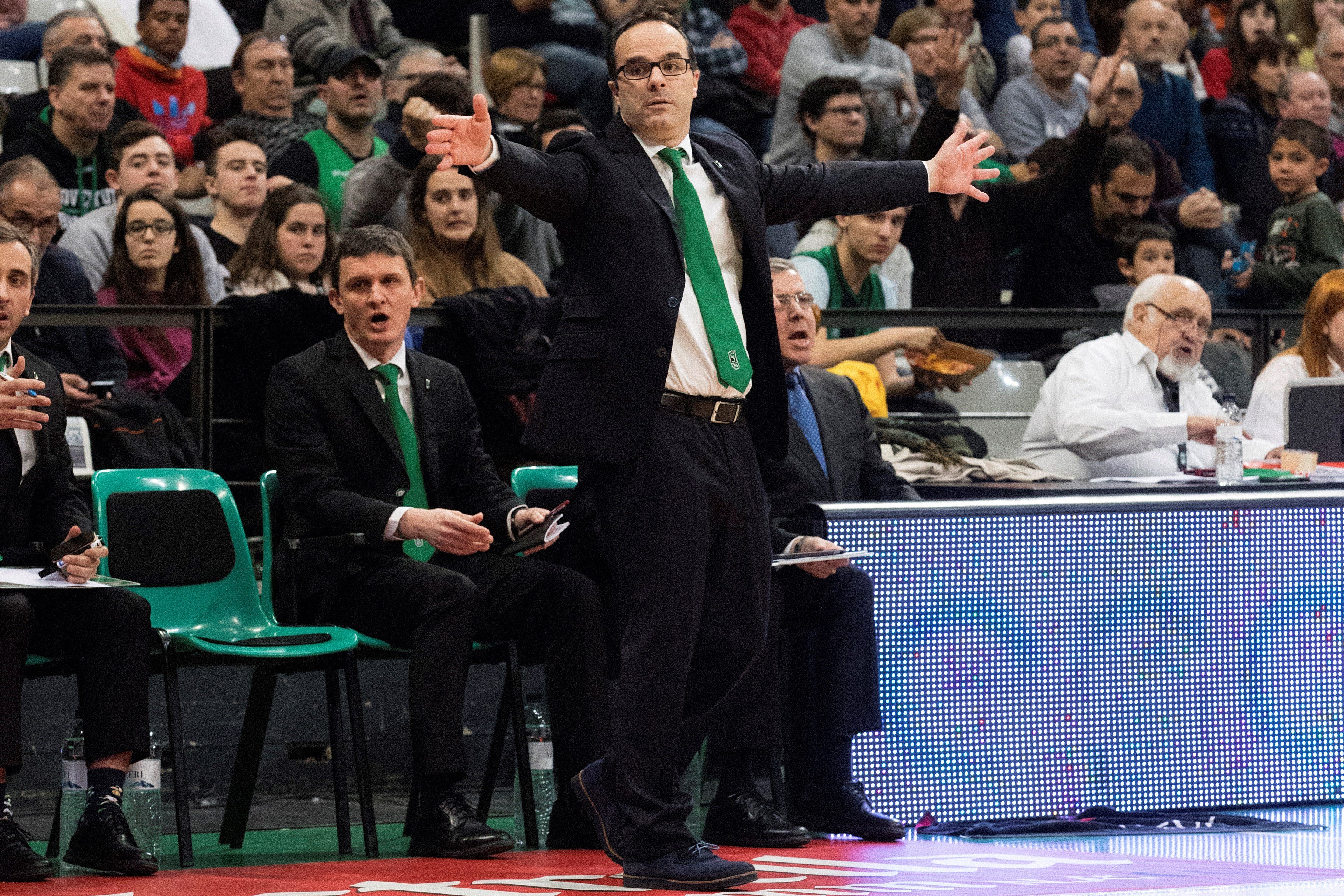 La Penya destituye al entrenador Diego Ocampo