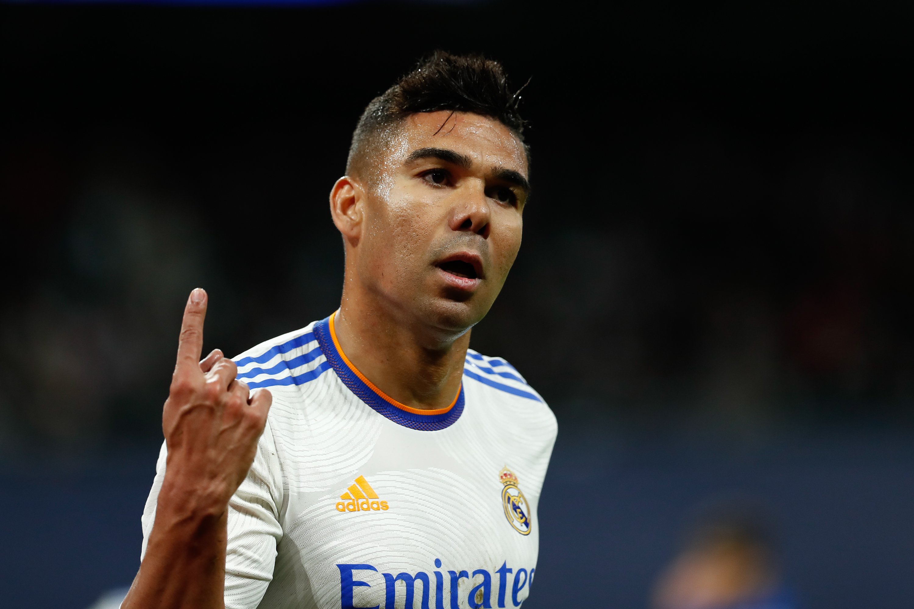 Casemiro ya recibe palos en Manchester: cambiar el Real Madrid por dinero puede costarle muy caro