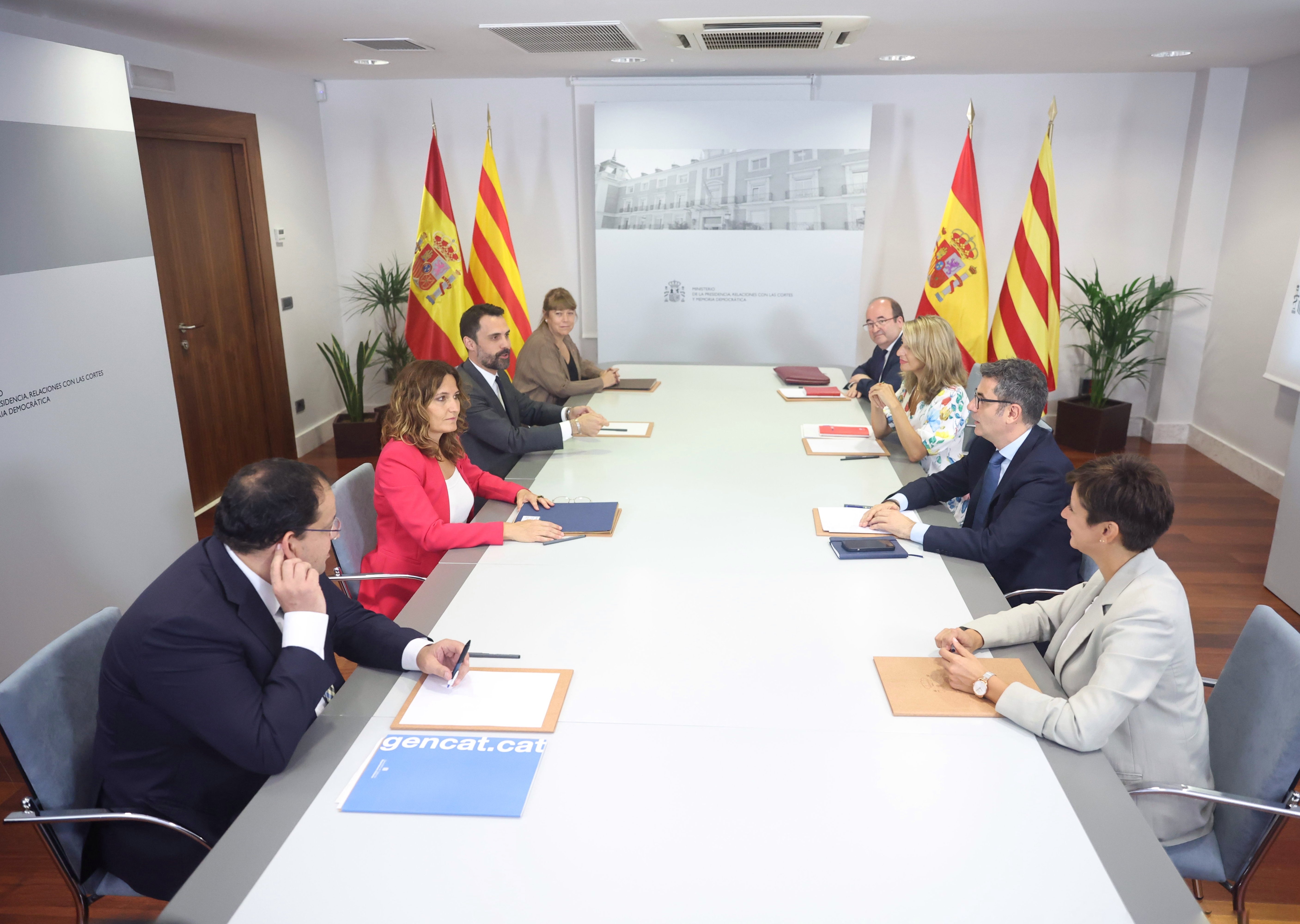 ¿Apruebas mantener la mesa de diálogo aunque haya cambio de Gobierno en España?