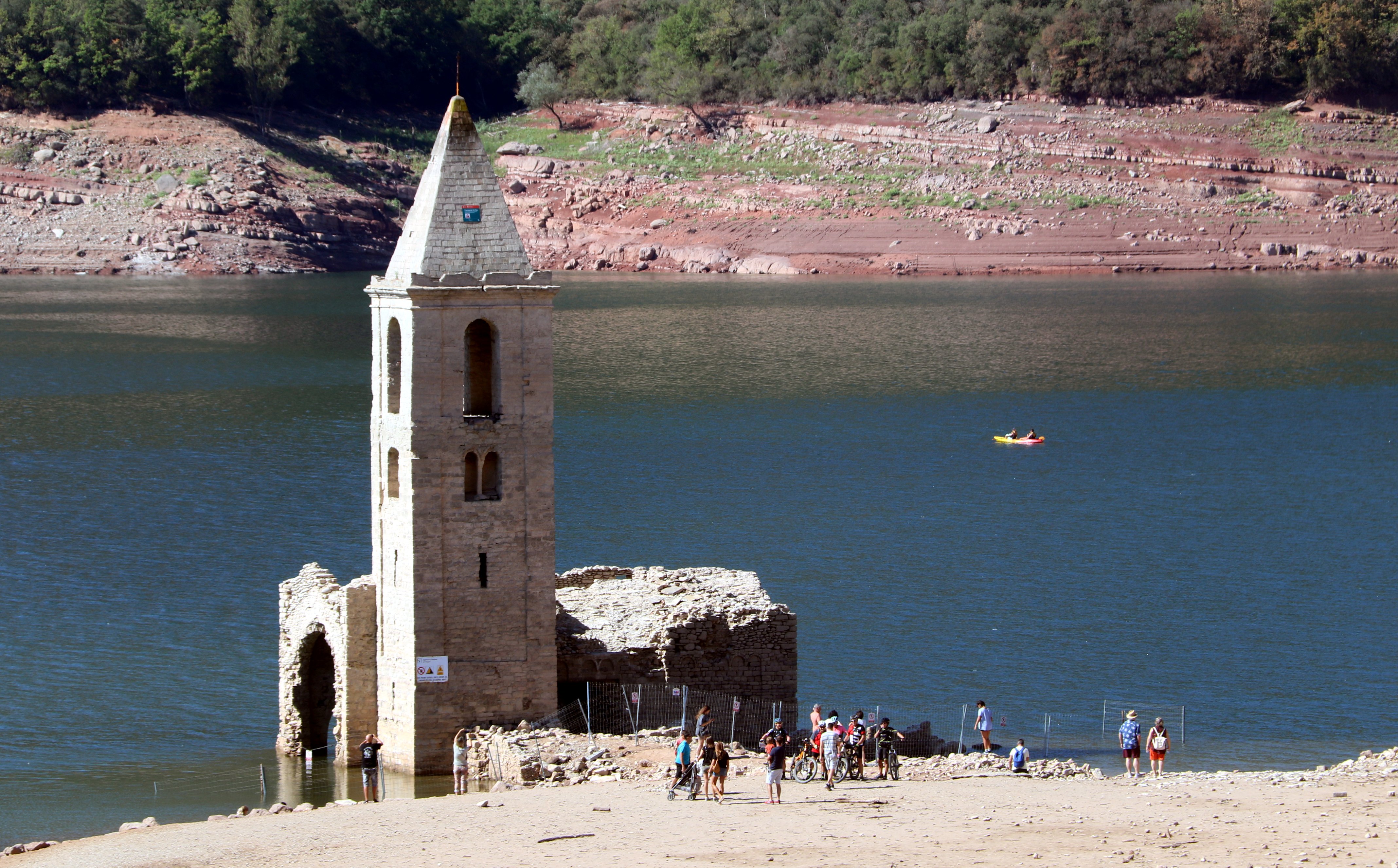 Controles para evitar el colapso en el pantano de Sau
