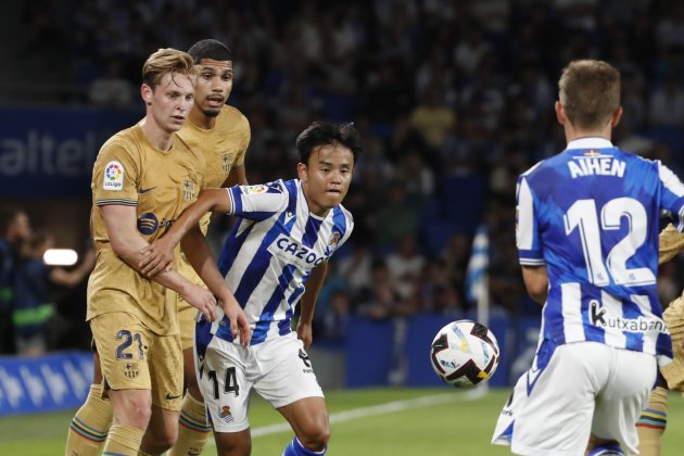 Frenkie de Jong Ronald Araujo Take Kubo Real Sociedad Barça / Foto: EFE