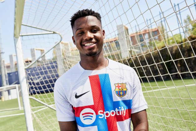 Ansu Fati tercera equipacion / Foto: FC Barcelona Ansu Fati tercera equipacion / Foto: FC Barcelona