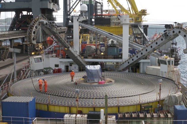 instalació cable submarino barco / Foto: Europa Press instalació cable submarino barco / Foto: Europa Press