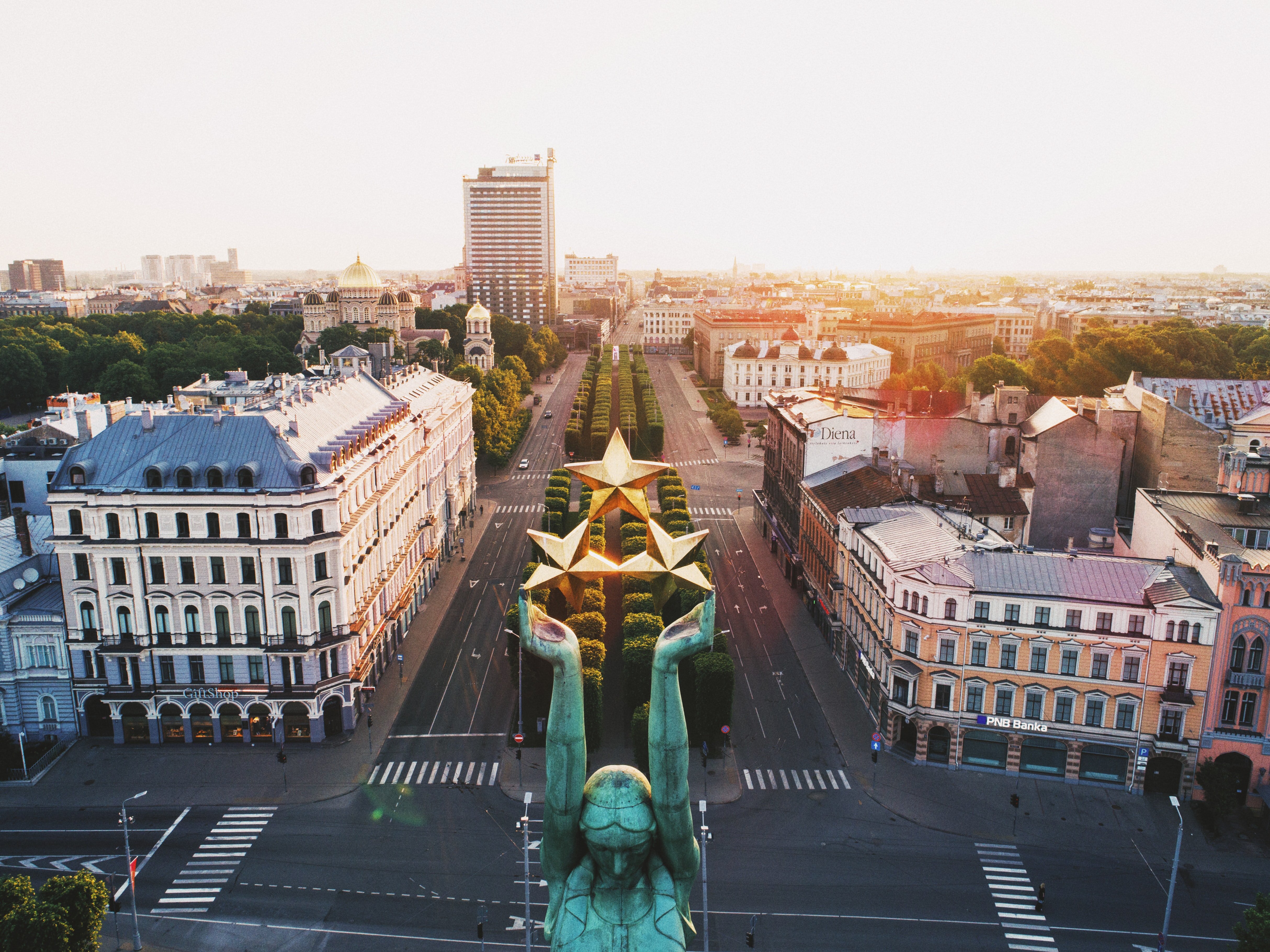 Rusia tilda de discriminatoria la propuesta de reducir el uso del ruso en Letonia: ¿qué propone Riga?