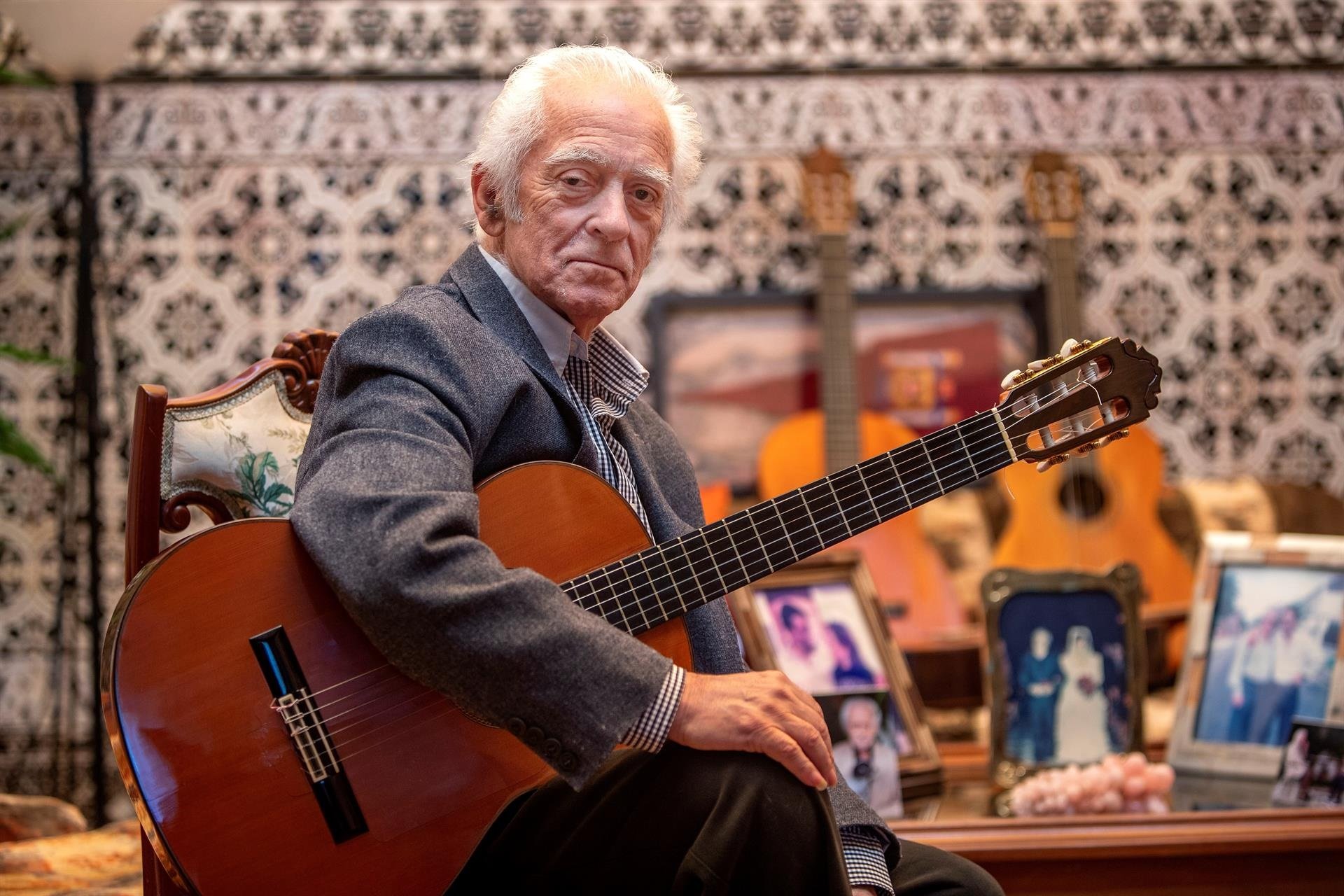Muere el guitarrista Manolo Sanlúcar a los 78 años