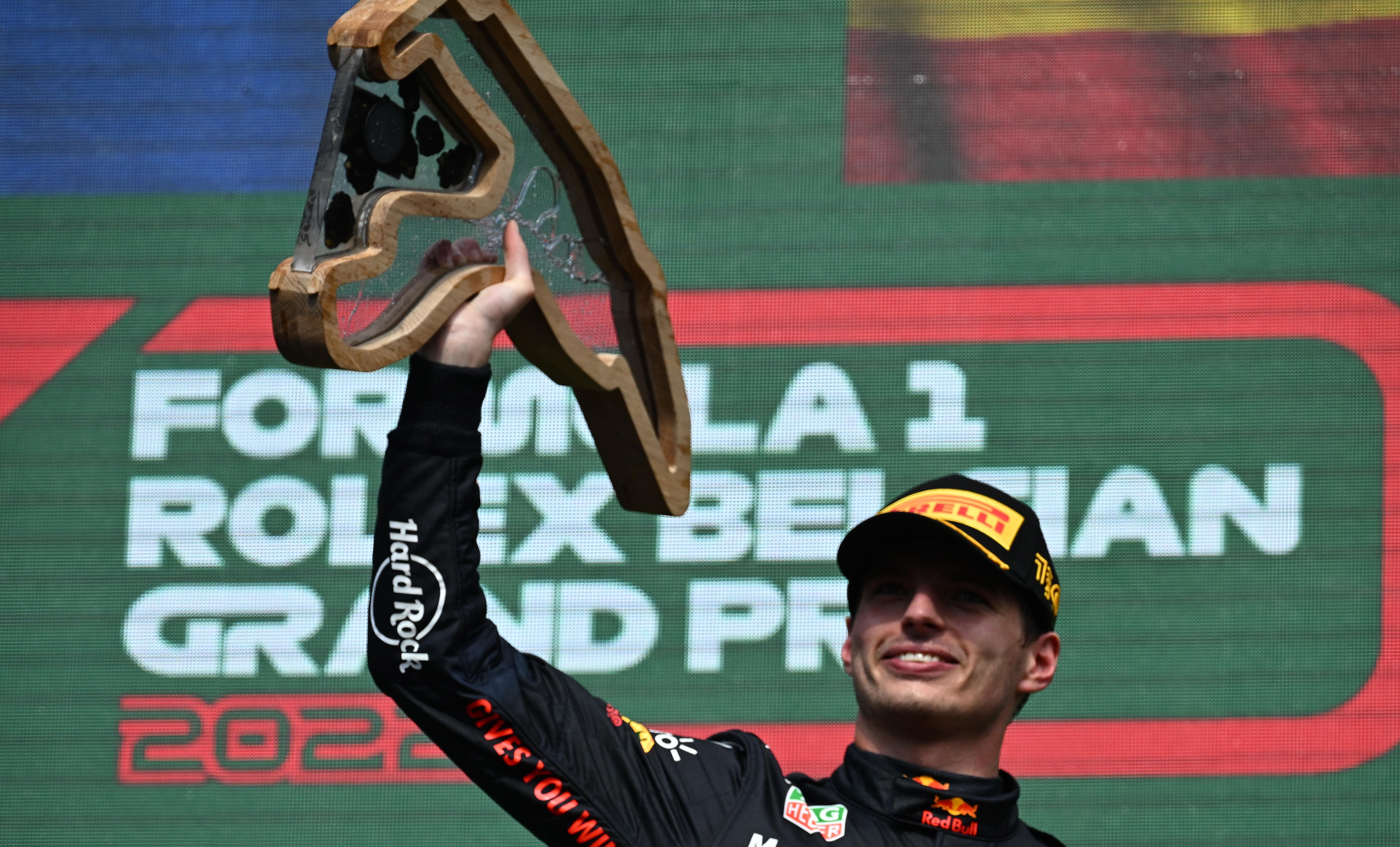 Remontada de campeón de Max Verstappen en el GP de Bélgica con insulto de Alonso a Hamilton incluído