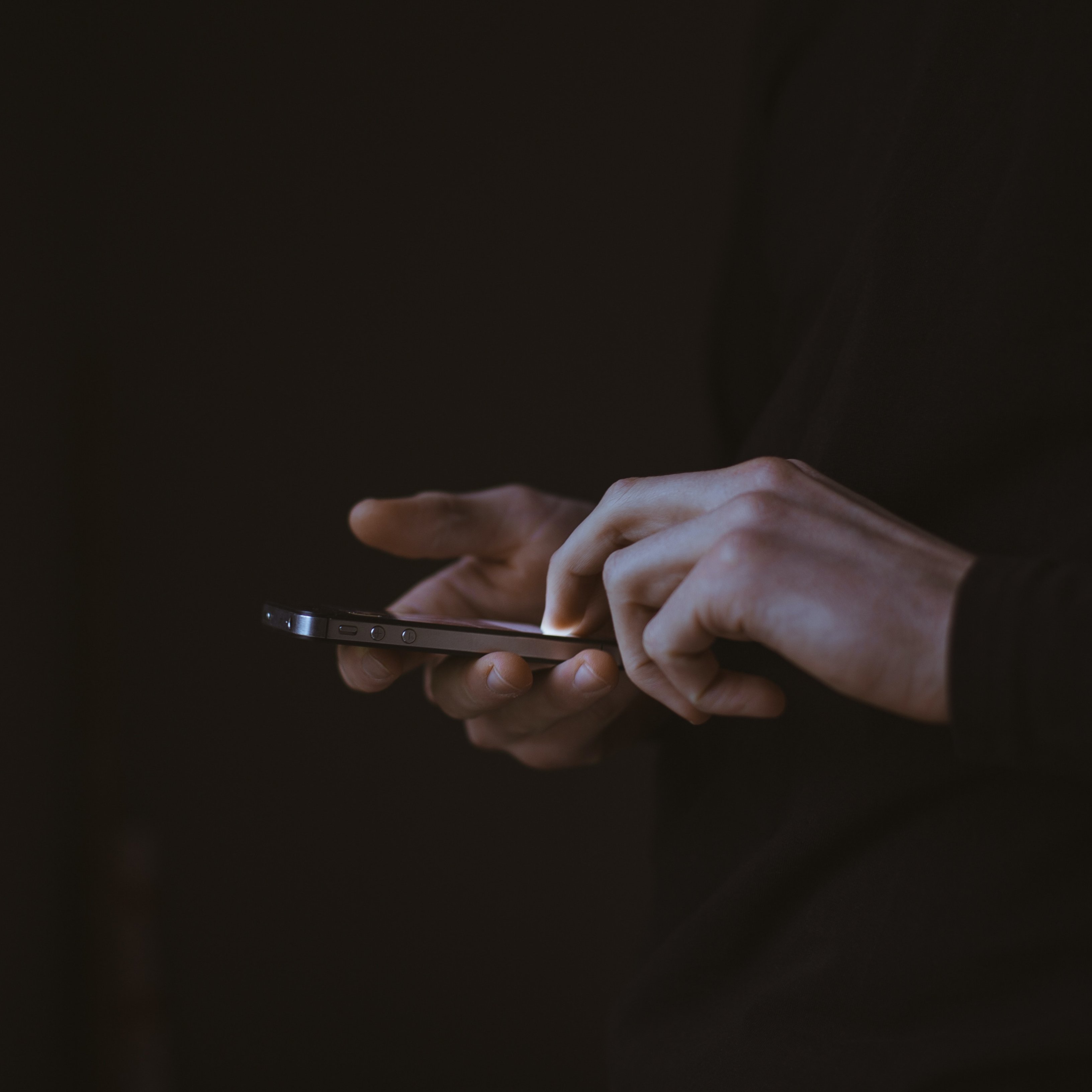 5 coses que has de saber si creus que ets addicte al mòbil