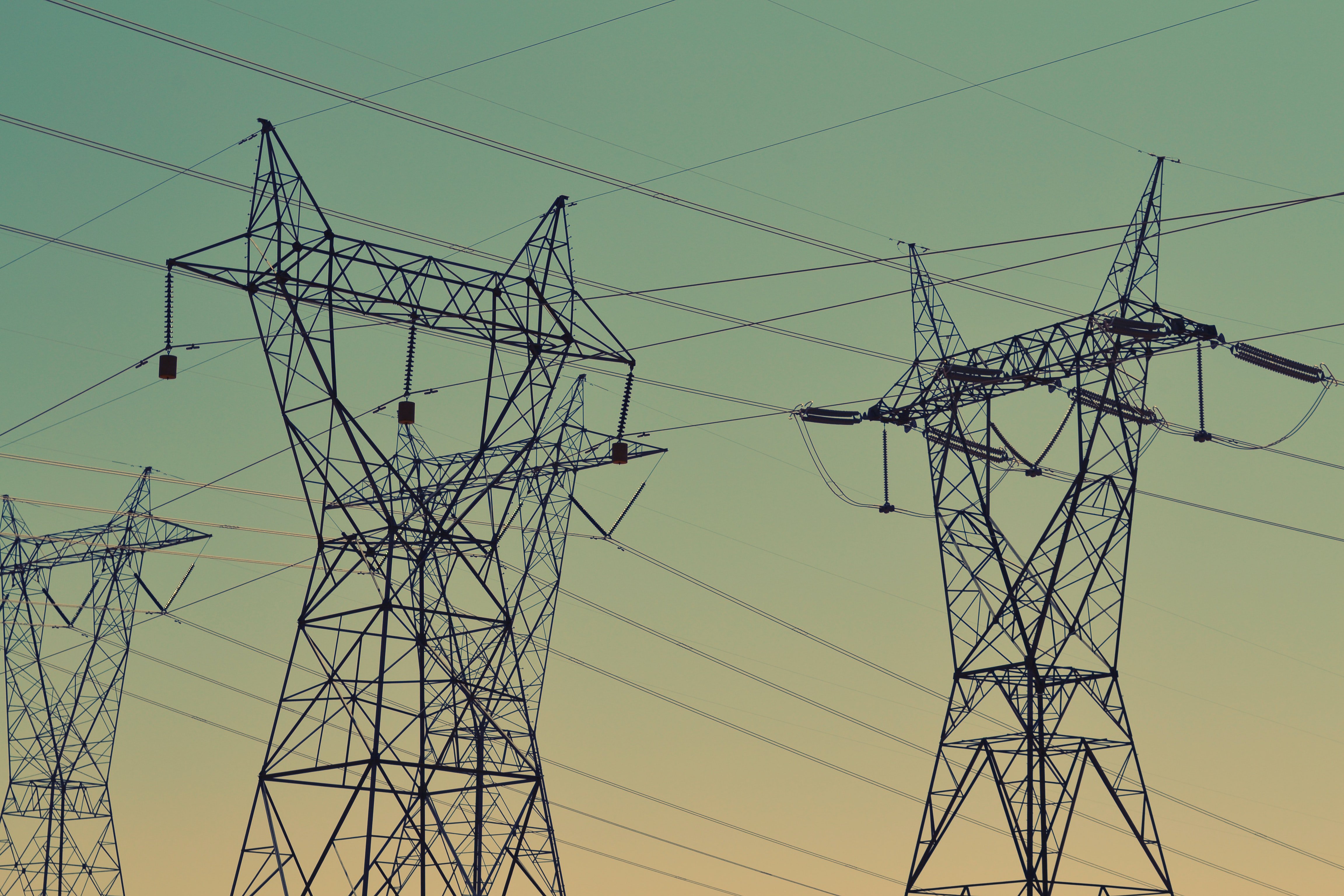 Diccionari de termes bàsics per no perdre's en els debats sobre l'apagada elèctrica