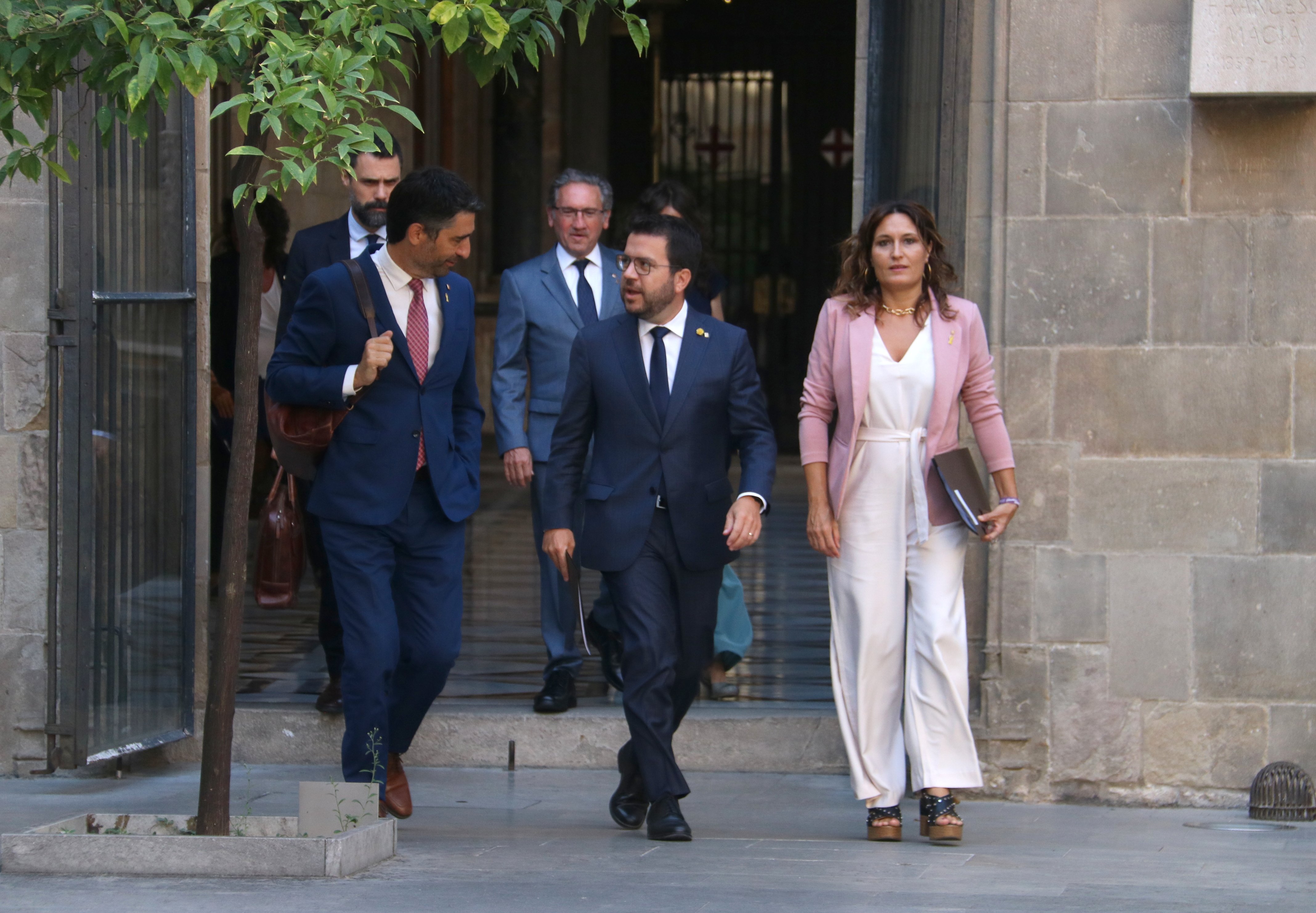 Pere Aragonès esquiva els retrets de Junts i li reclama estabilitat