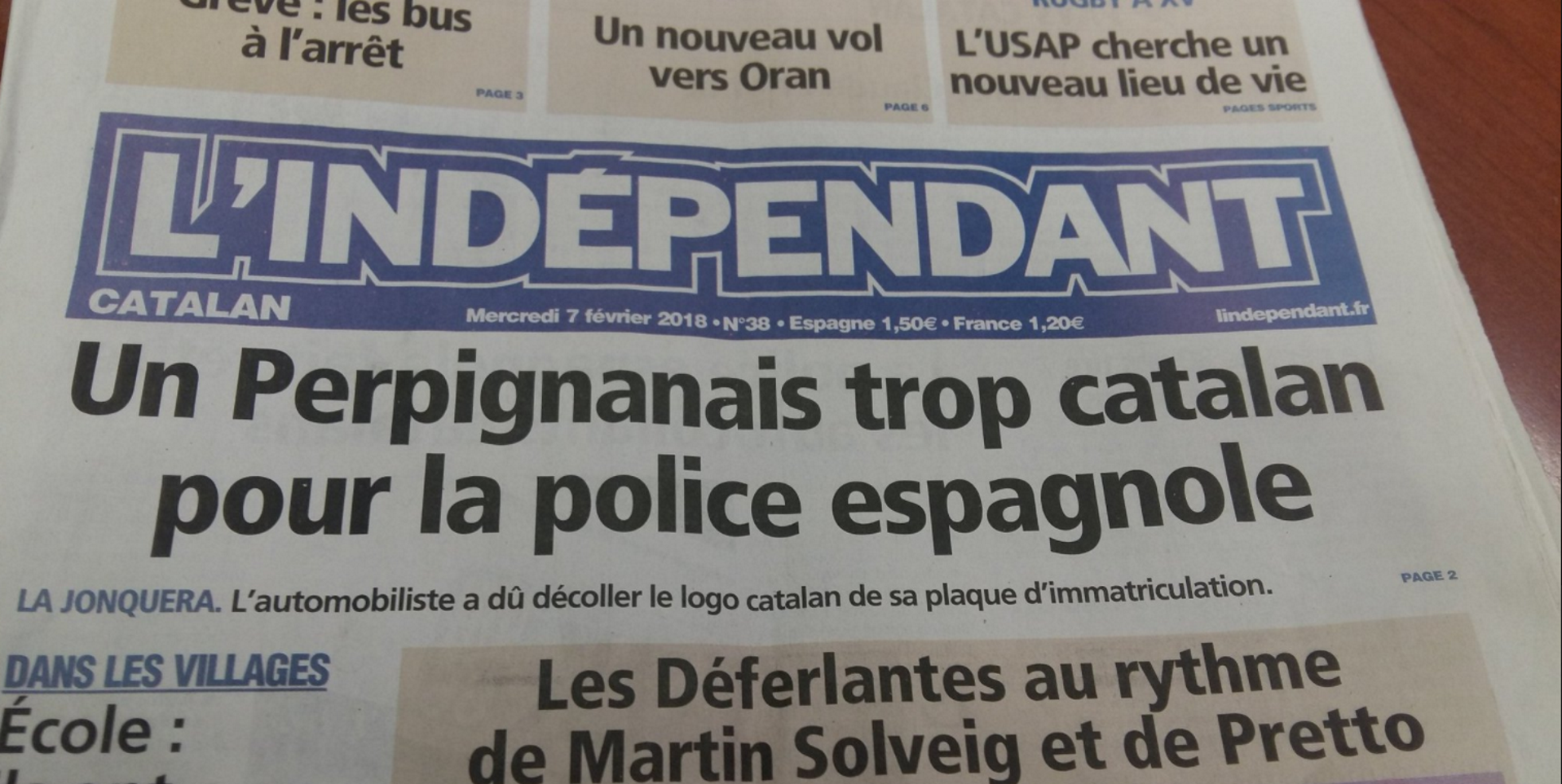 'L'Indépendant' se ríe del 'rigor patriótico' de la policía española