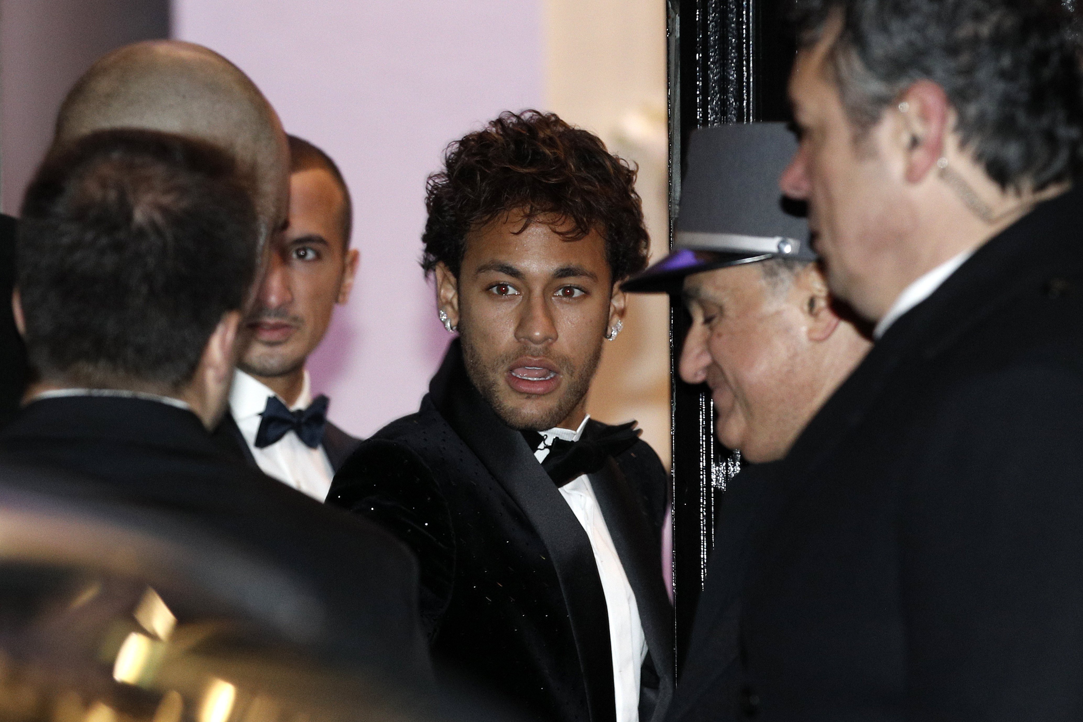 La morterada que cobra Neymar por cada mensaje en las redes sociales