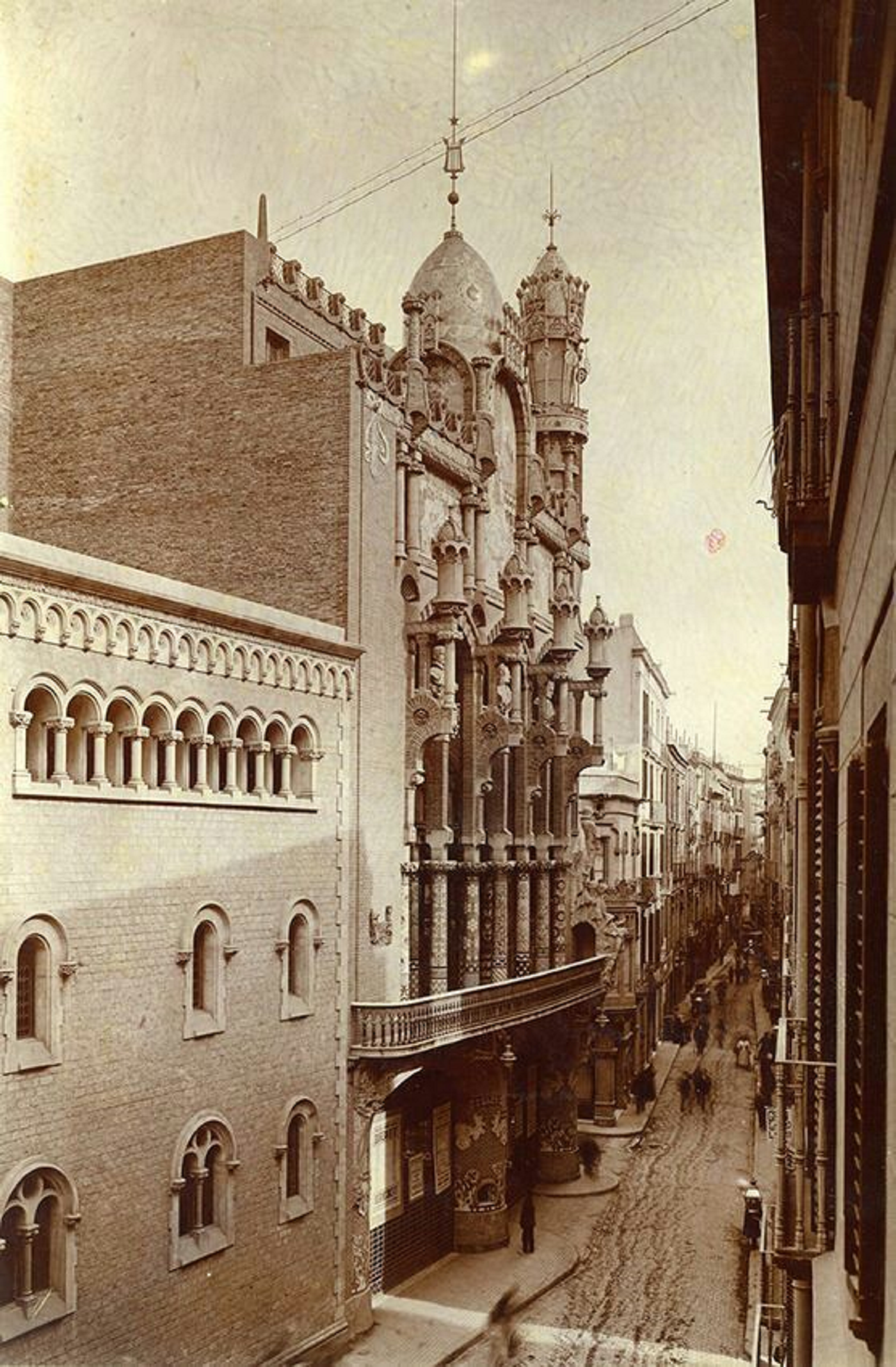 Se inaugura el Palau de la Música Catalana