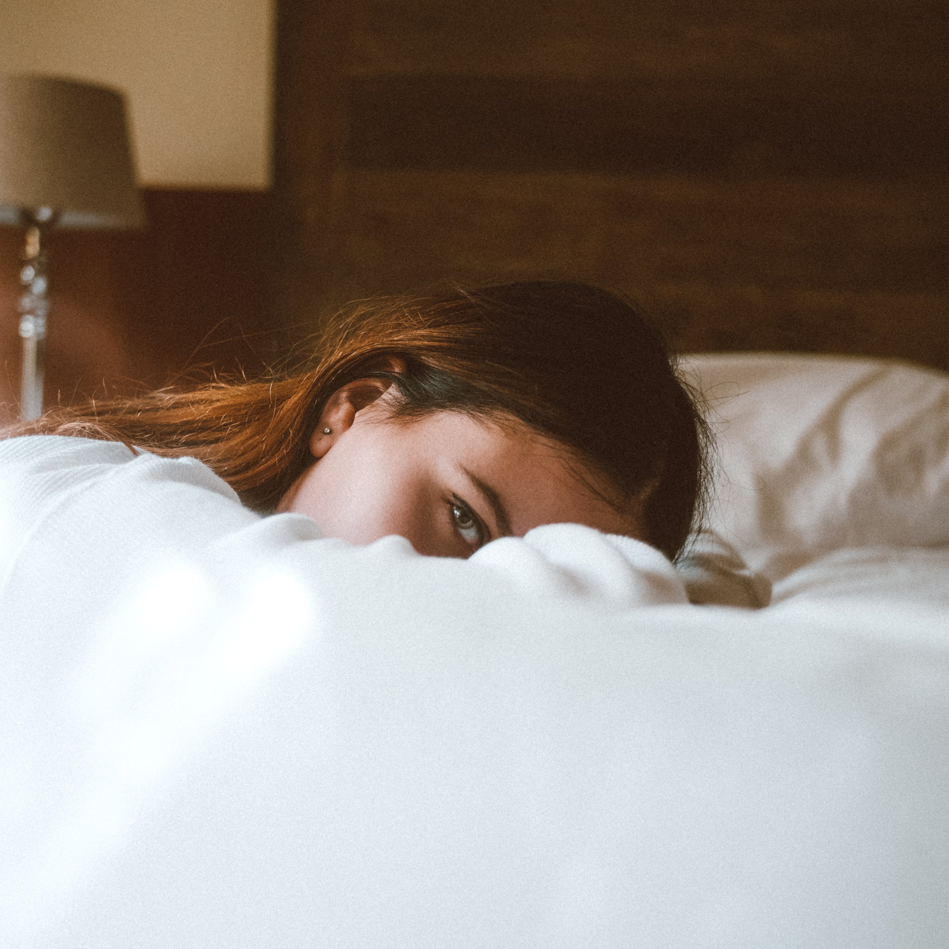 Dysania i clinomania, l'obsessió de quedar-se al llit: coneix els símptomes
