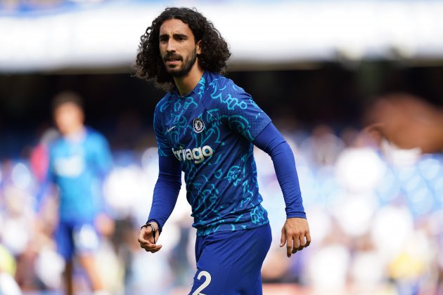 Marc Cucurella escalfament Chelsea / Foto: Europa Press